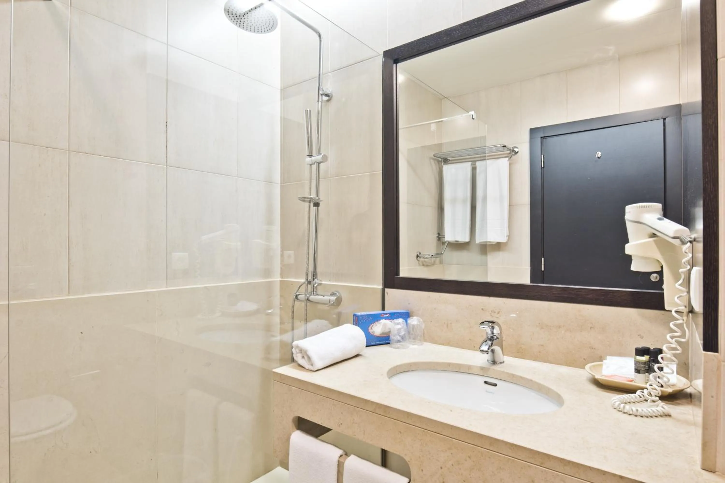 Bathroom in Lam Hotel Estarreja