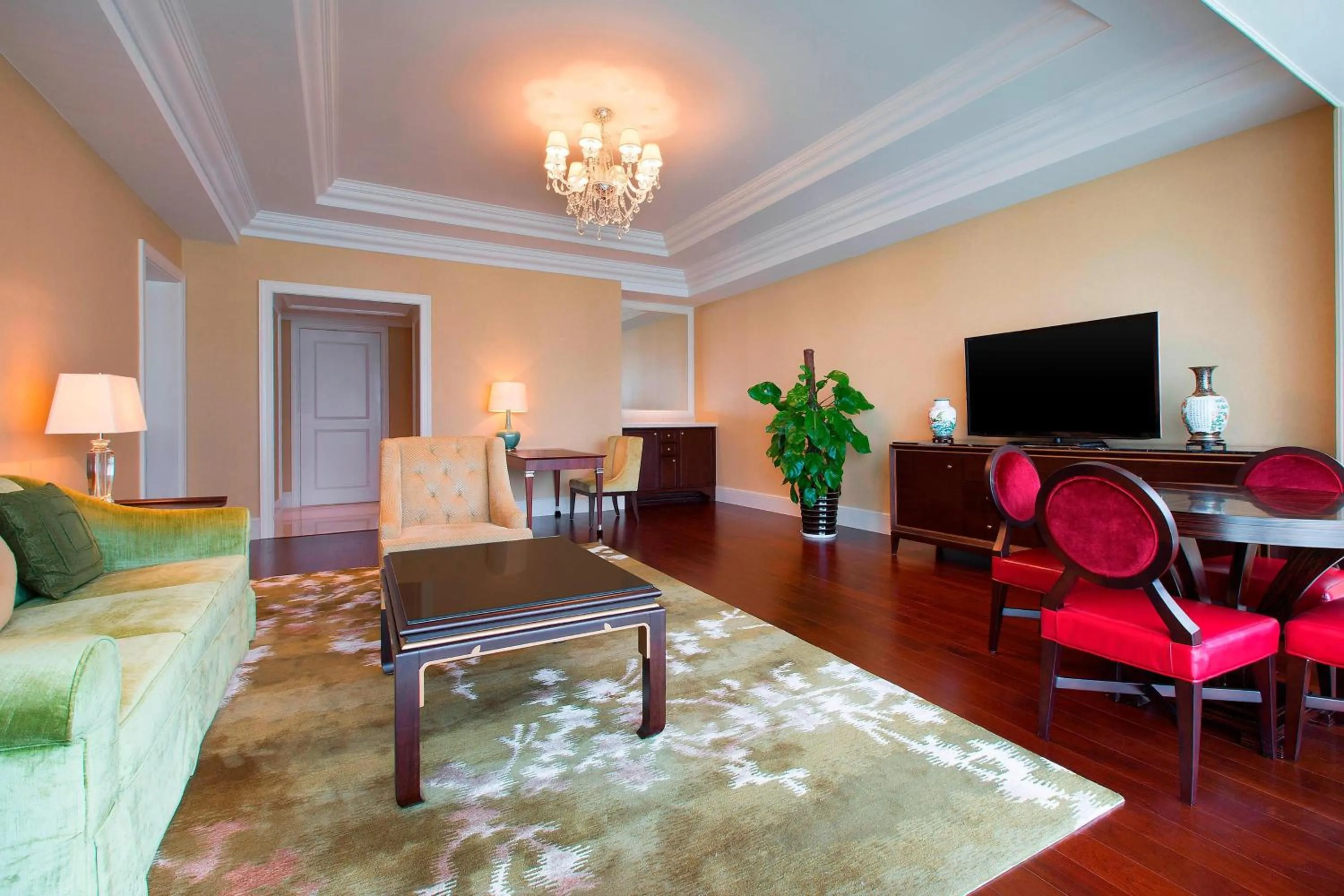 Living room in Sheraton Fuzhou Hotel