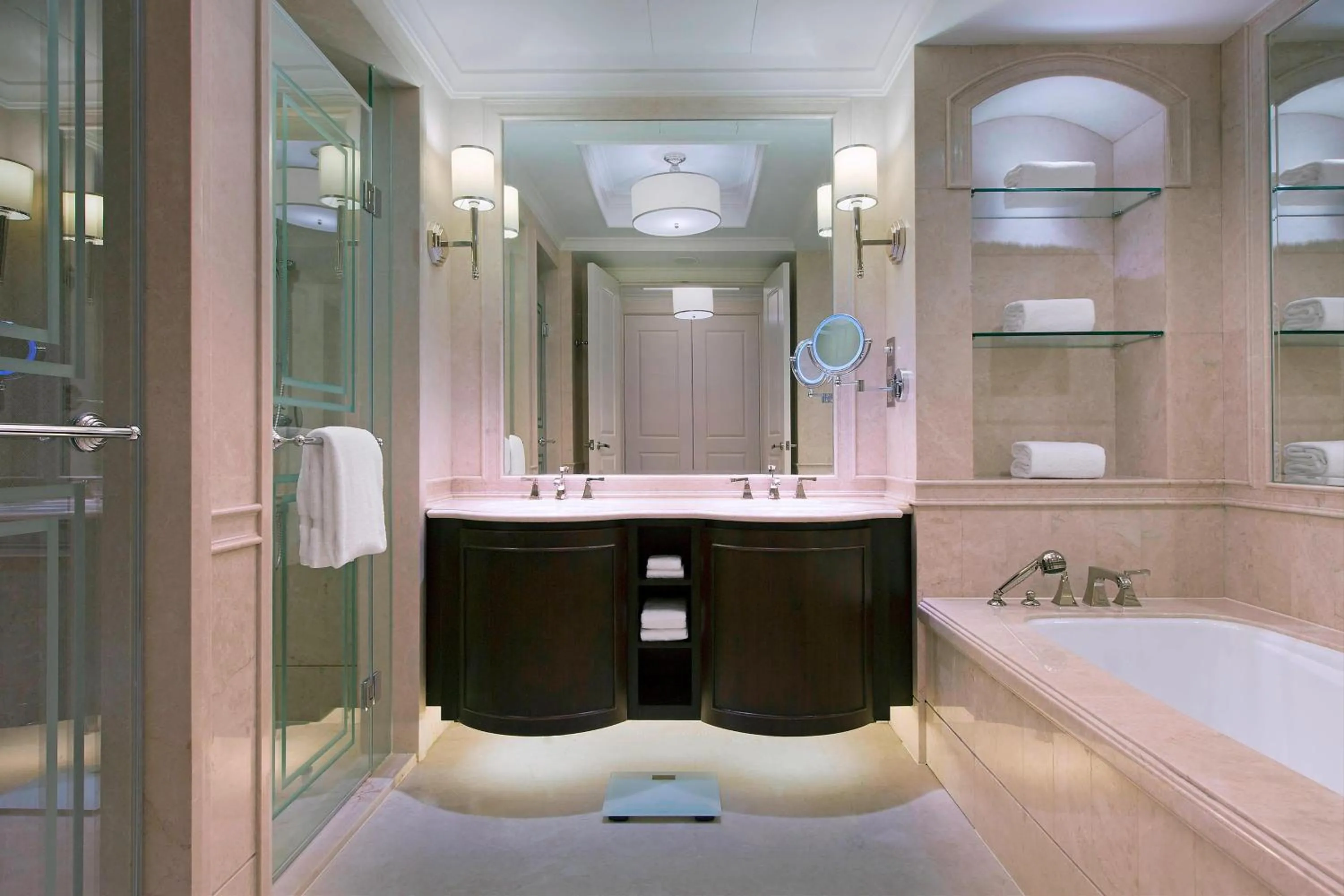 Bathroom in Sheraton Fuzhou Hotel