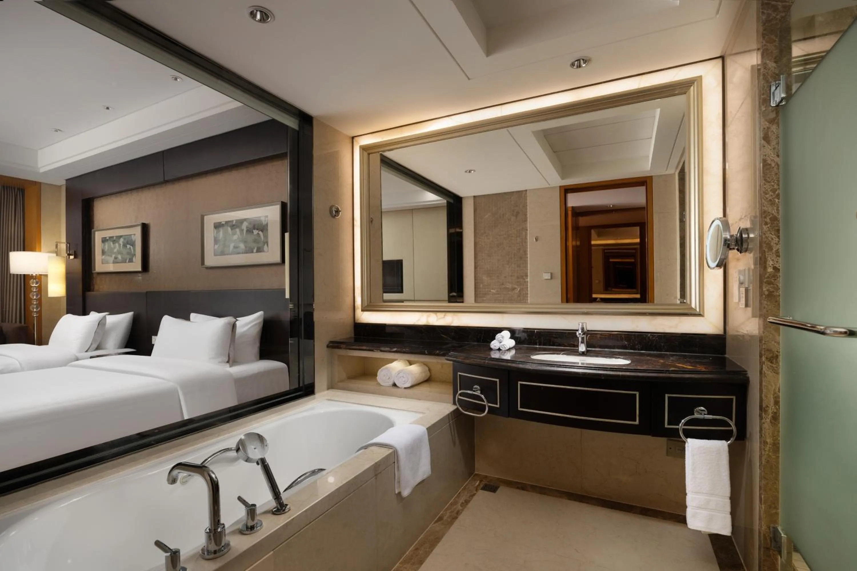 Bed in The Westin Hefei Baohe