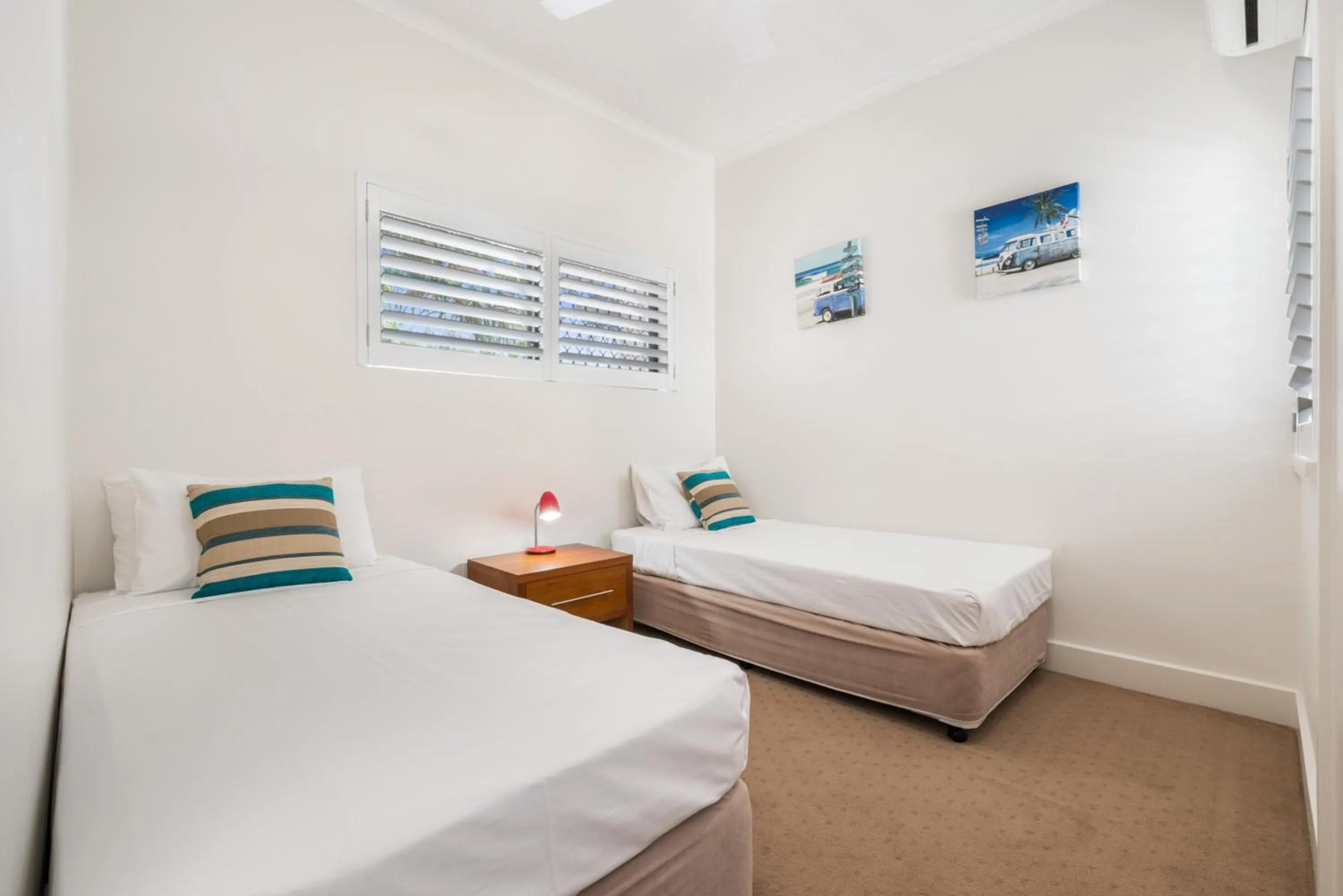 Bedroom, Bed in Mirra Chana Beachfront Apartments Mooloolaba