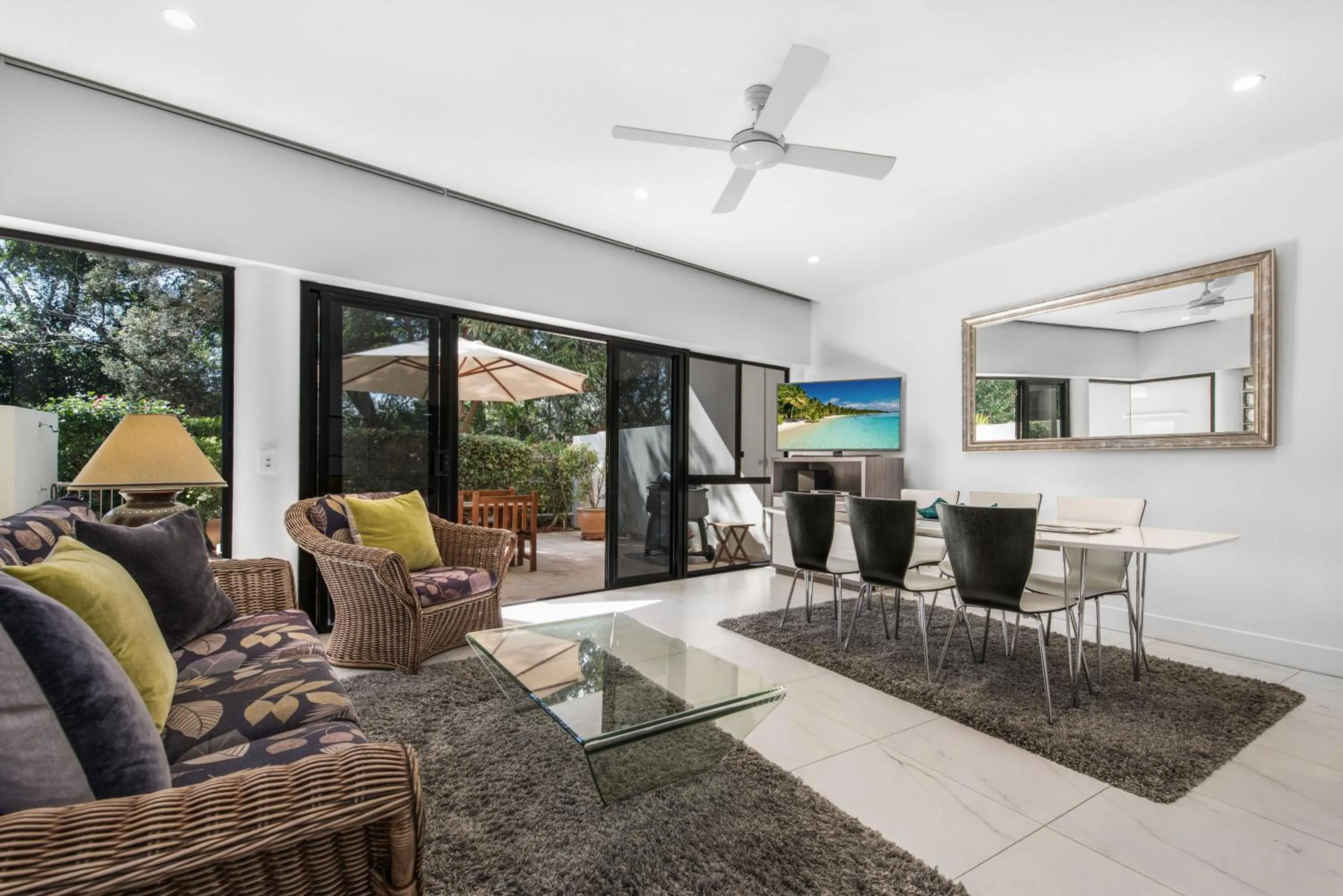 TV and multimedia in Mirra Chana Beachfront Apartments Mooloolaba