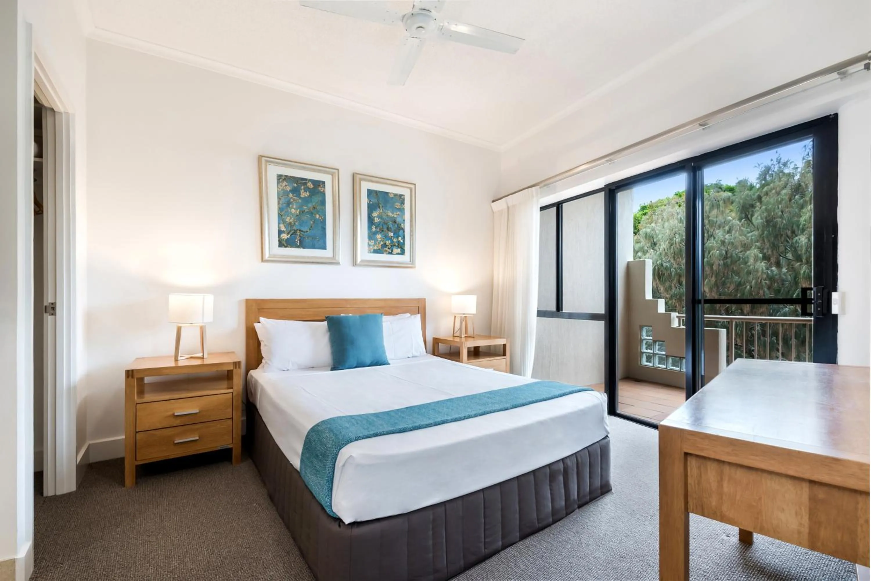 Bedroom, Bed in Mirra Chana Beachfront Apartments Mooloolaba