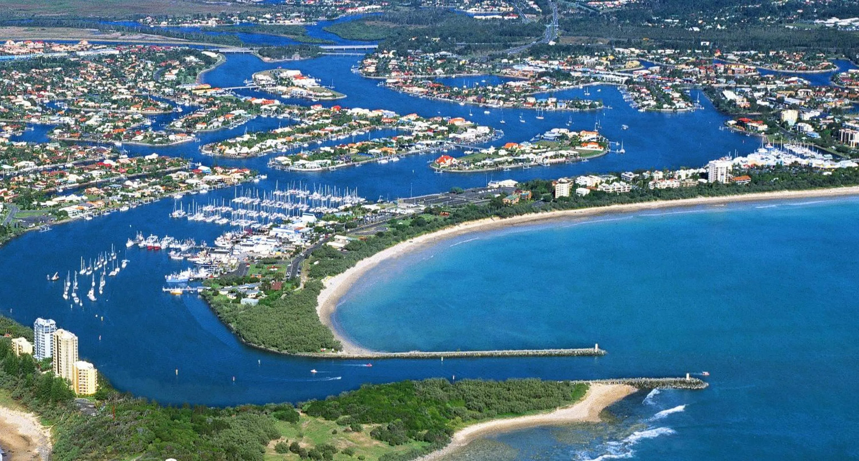 Natural landscape in Mirra Chana Beachfront Apartments Mooloolaba