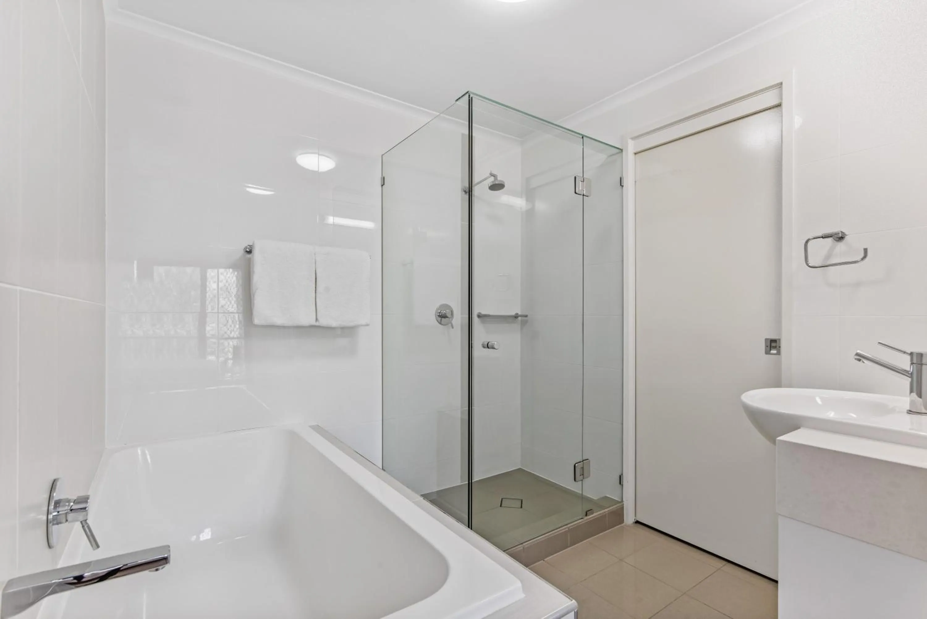 Shower in Mirra Chana Beachfront Apartments Mooloolaba