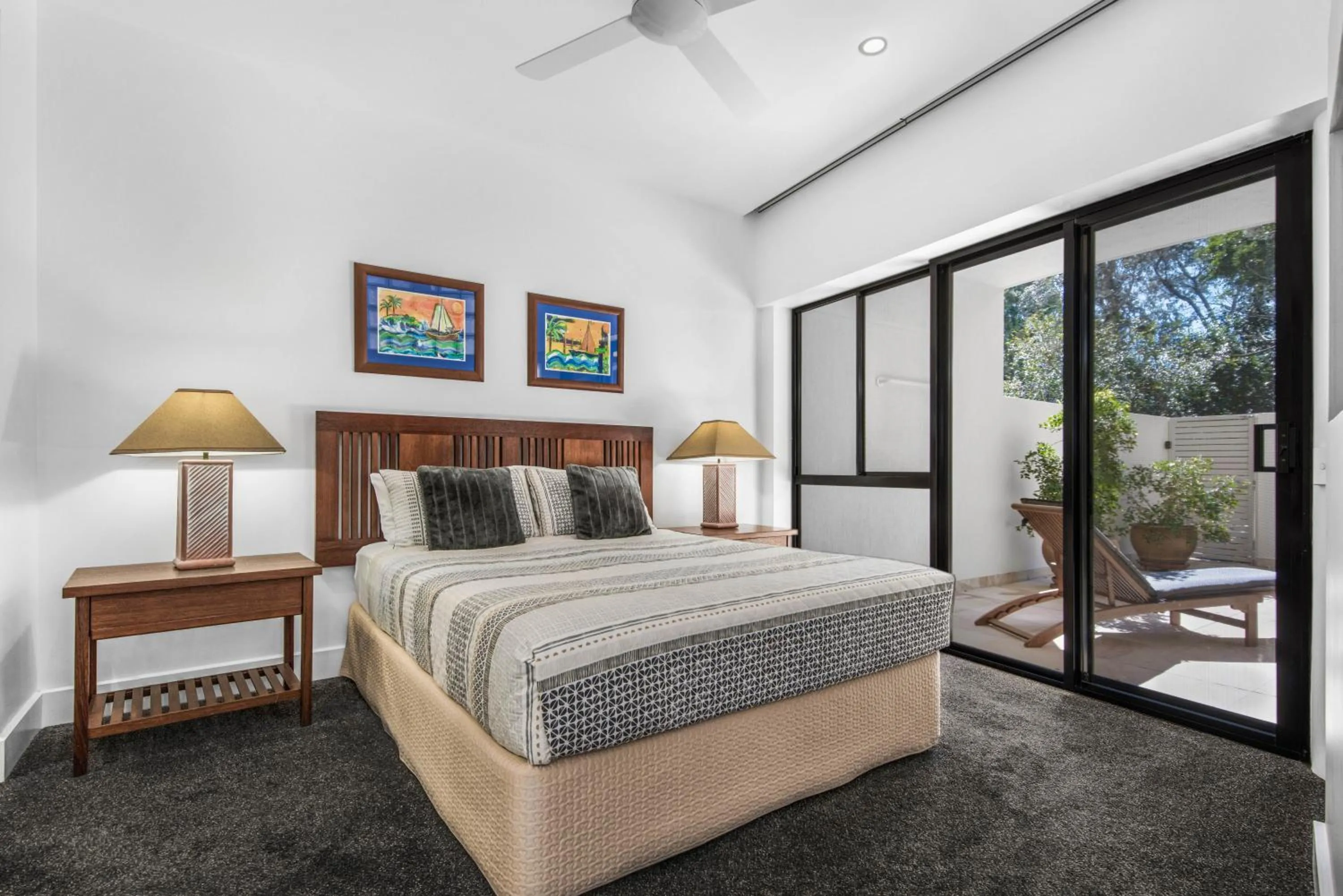 Bedroom, Bed in Mirra Chana Beachfront Apartments Mooloolaba