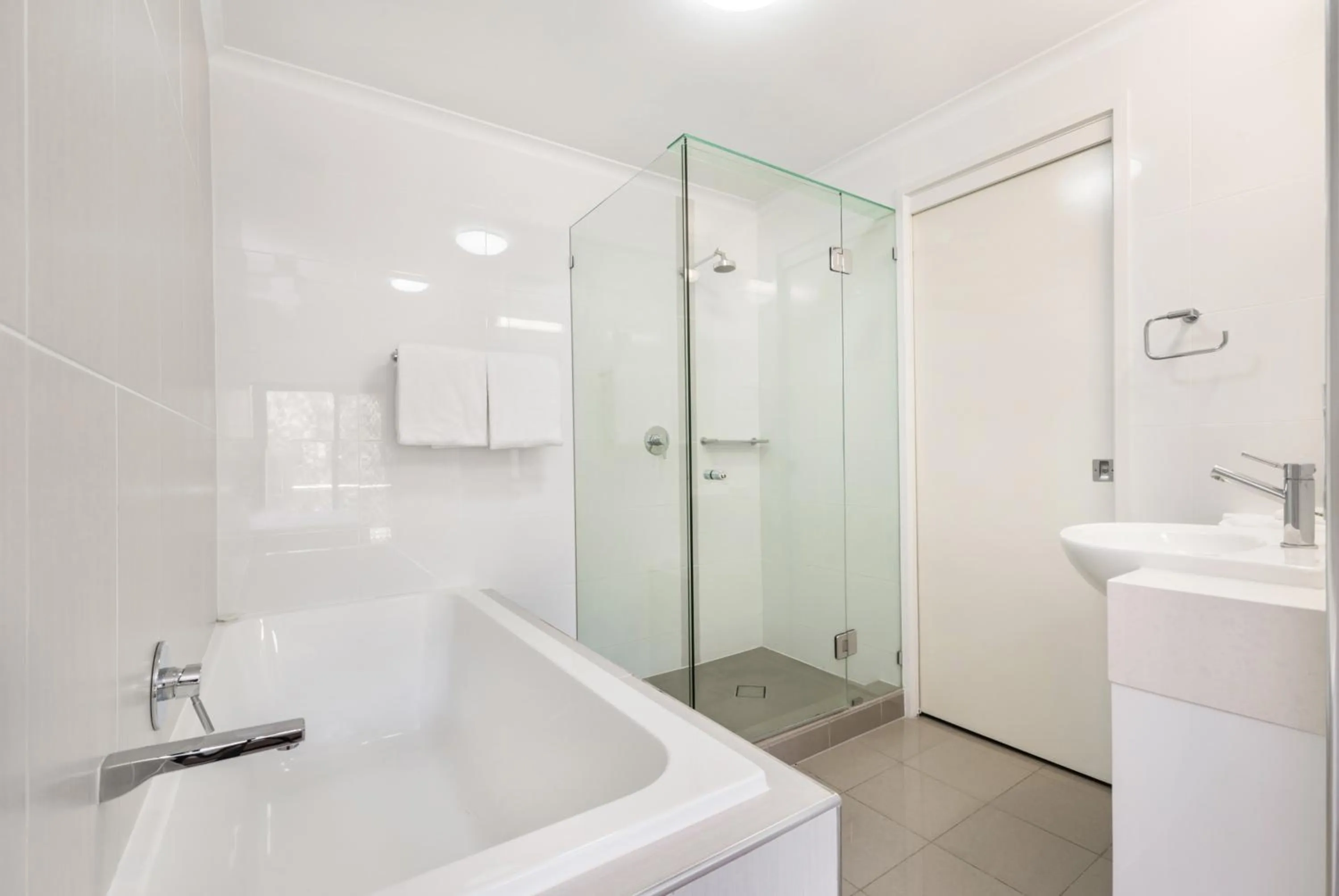 Bathroom in Mirra Chana Beachfront Apartments Mooloolaba