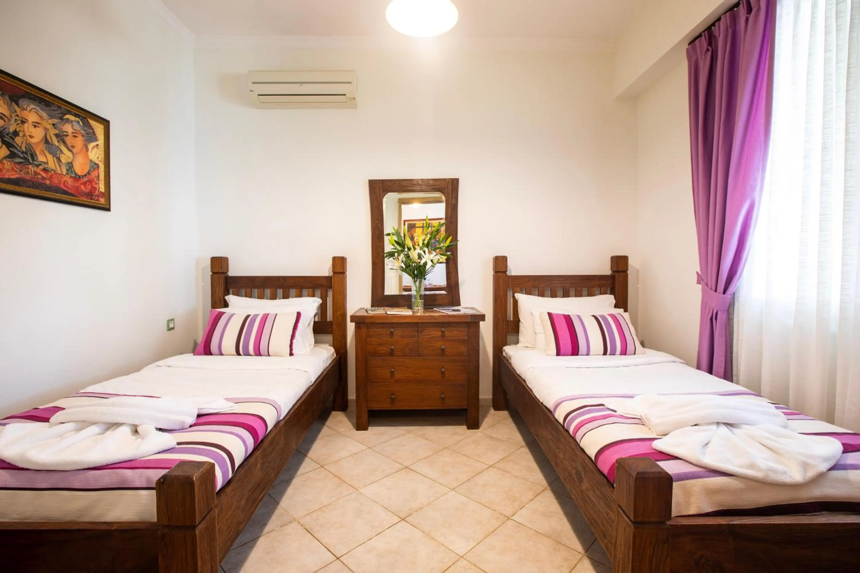 Bedroom, Bed in Kastro Apartments