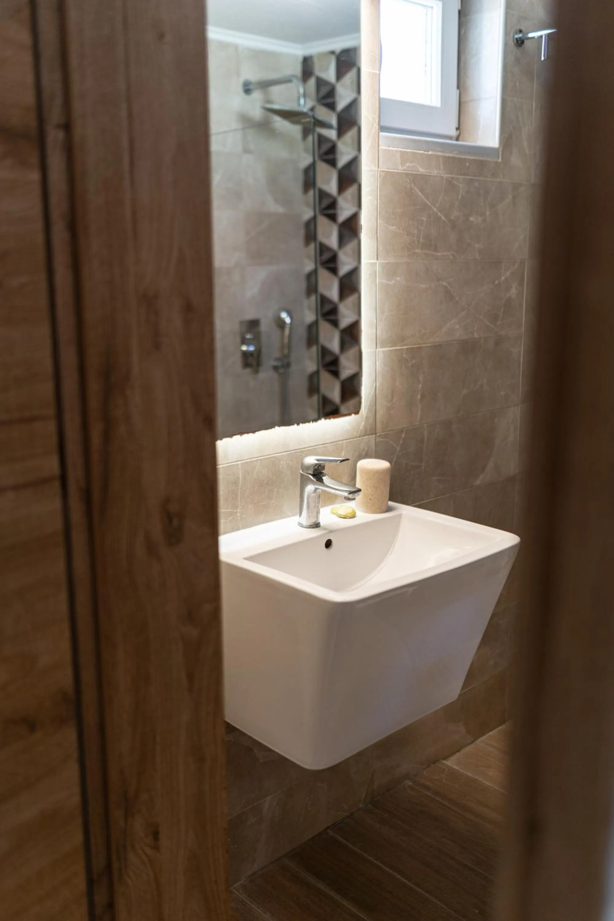 Bathroom in Kastro Apartments