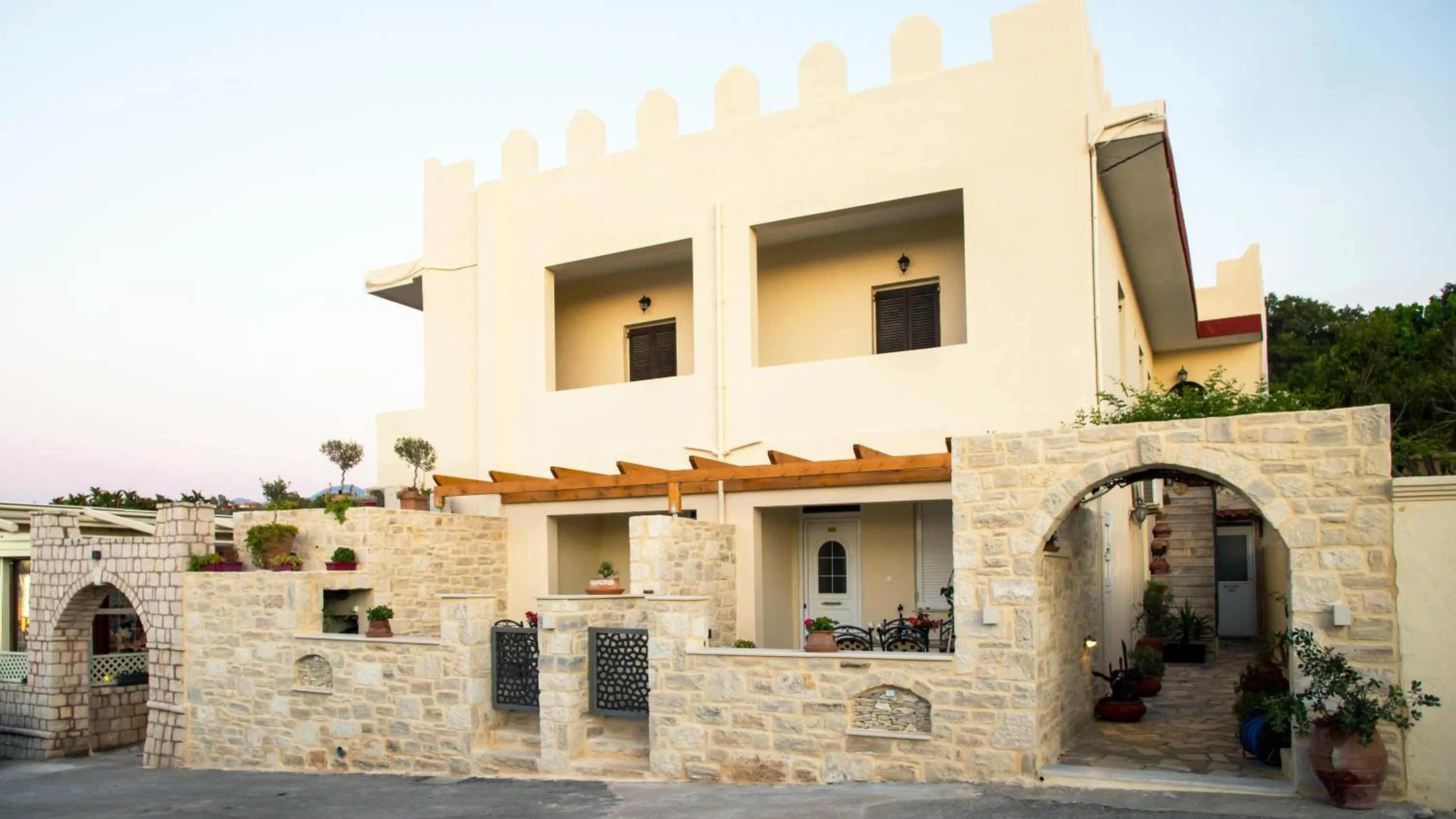 Property building in Kastro Apartments