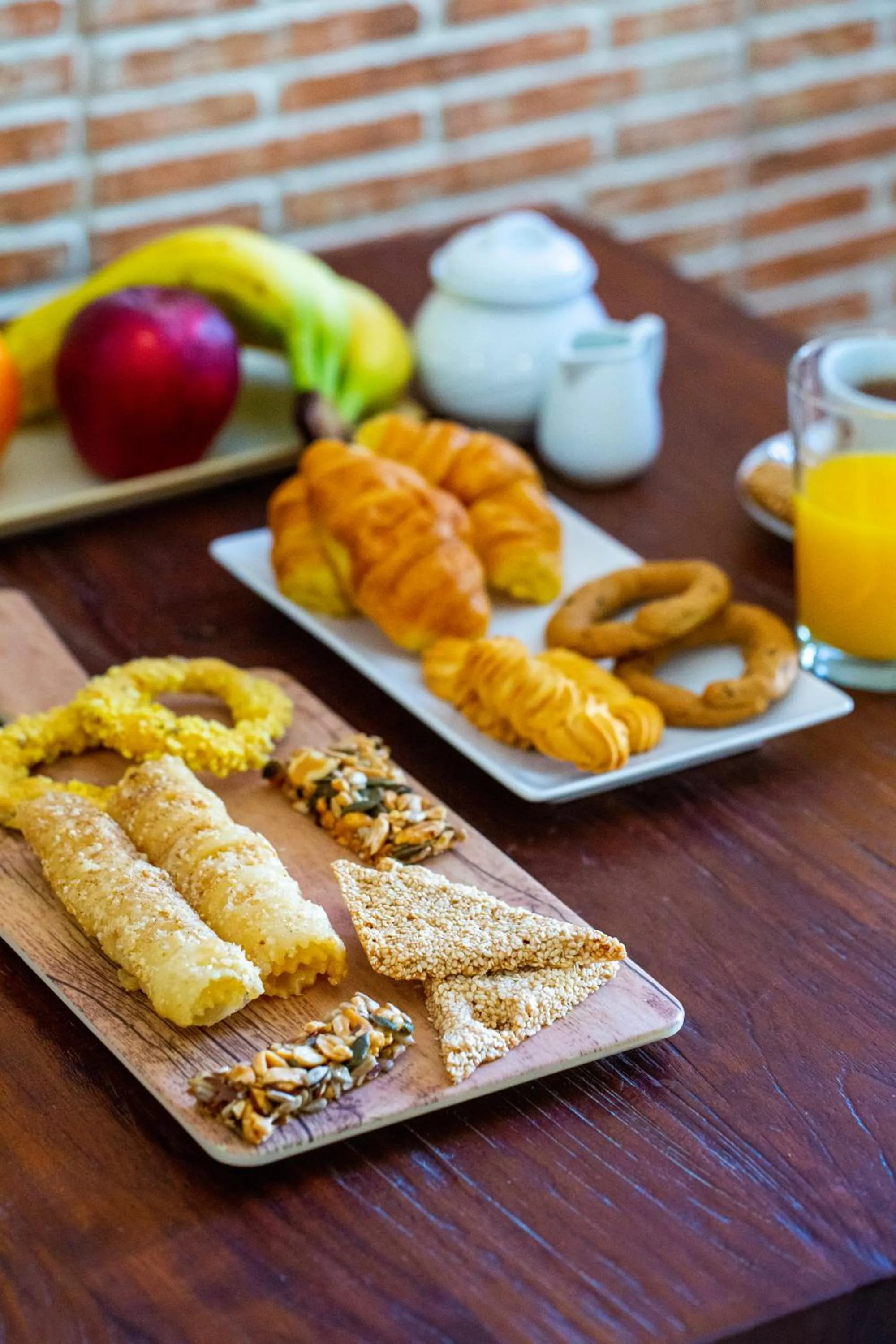 Food and drinks in Kastro Apartments