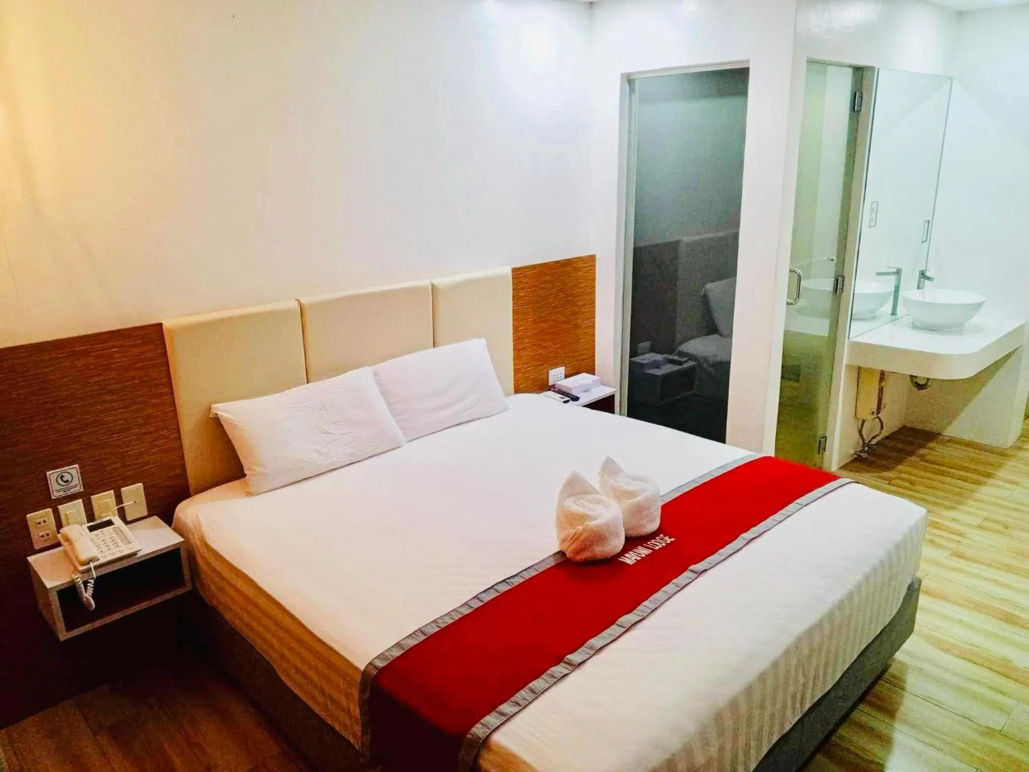 Photo of the whole room, Bed in Mayumi Lodge