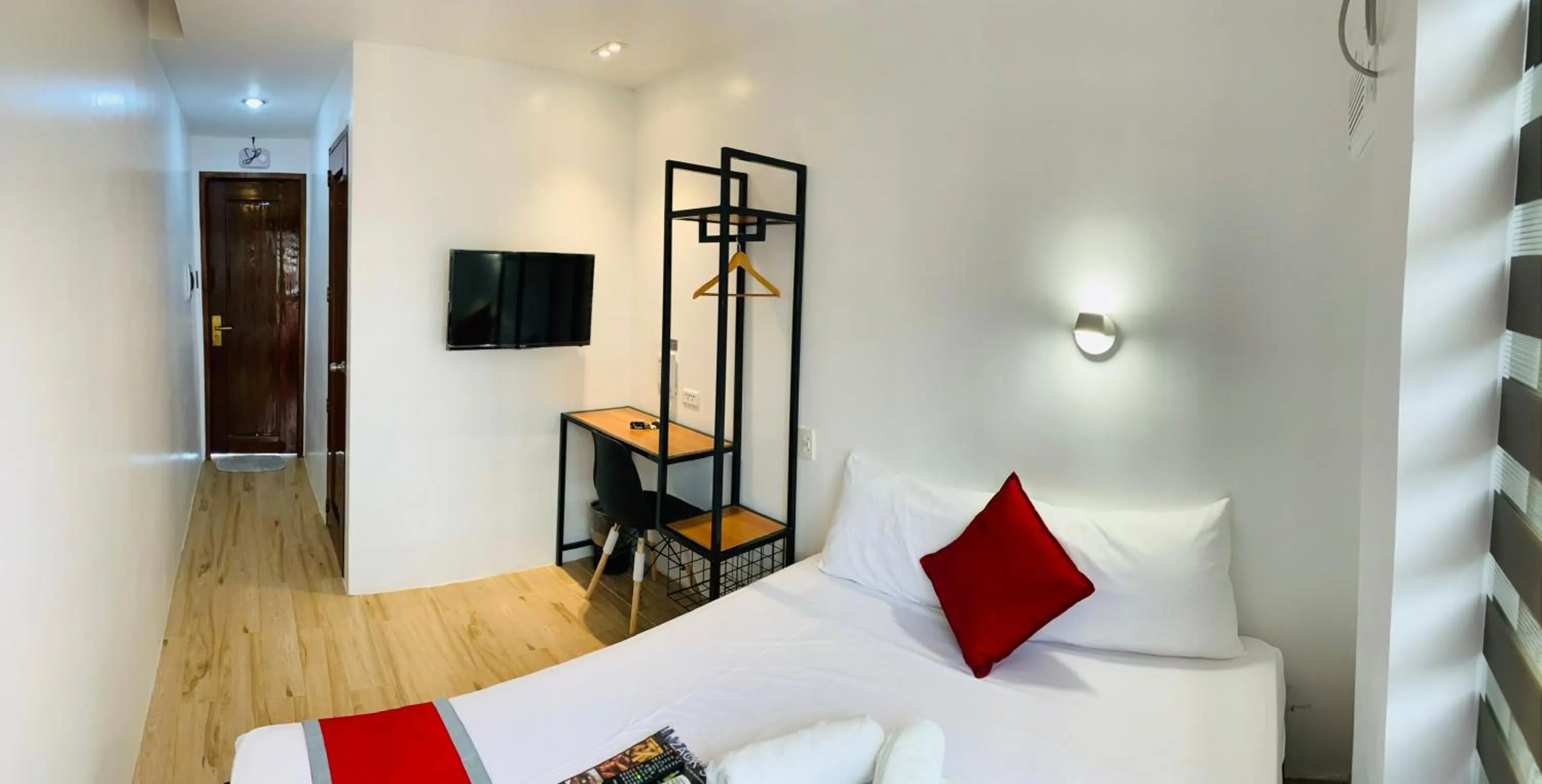 Photo of the whole room, Bed in Mayumi Lodge