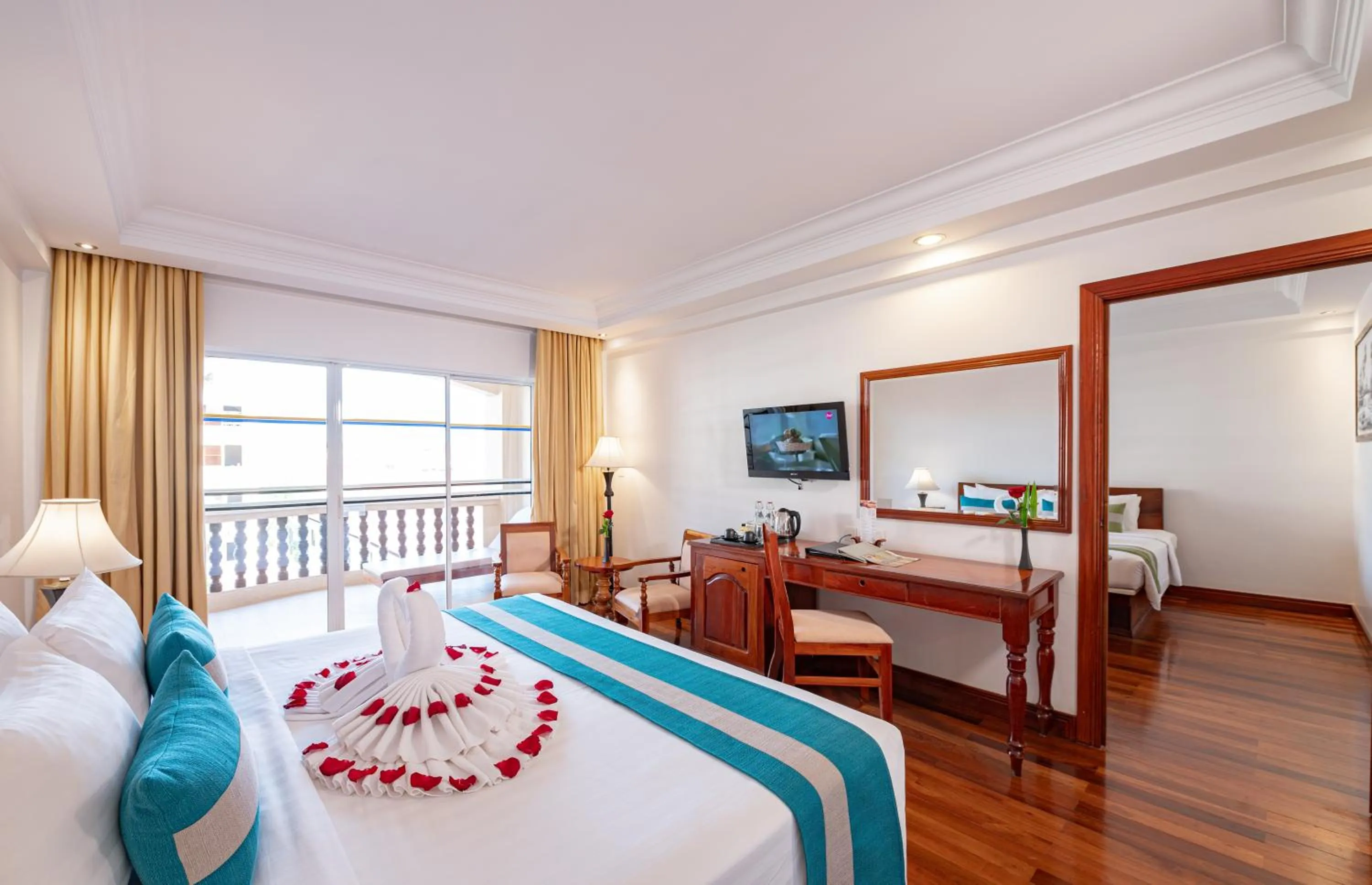 Bed in Somadevi Angkor Premium