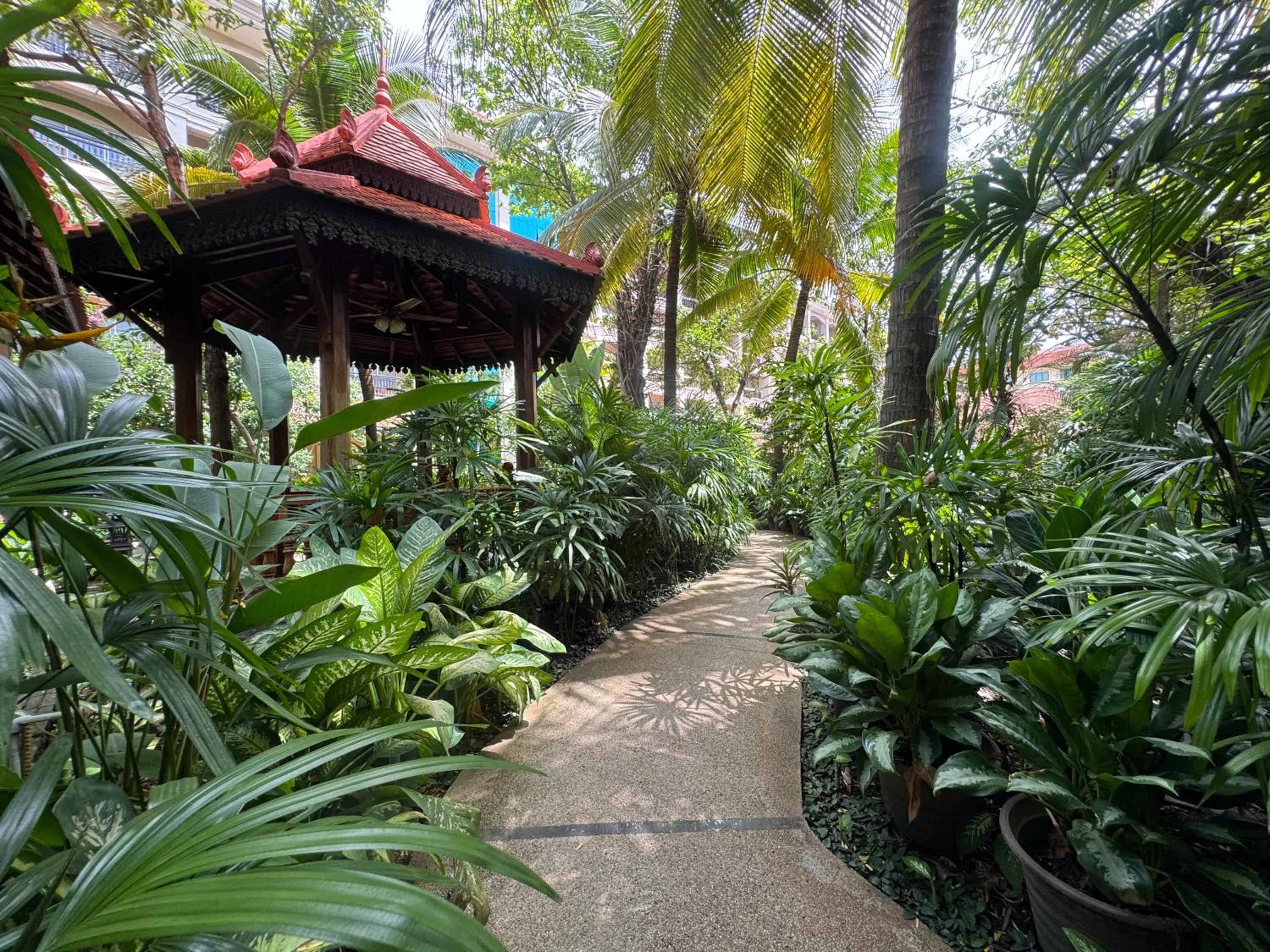 Garden in Somadevi Angkor Premium