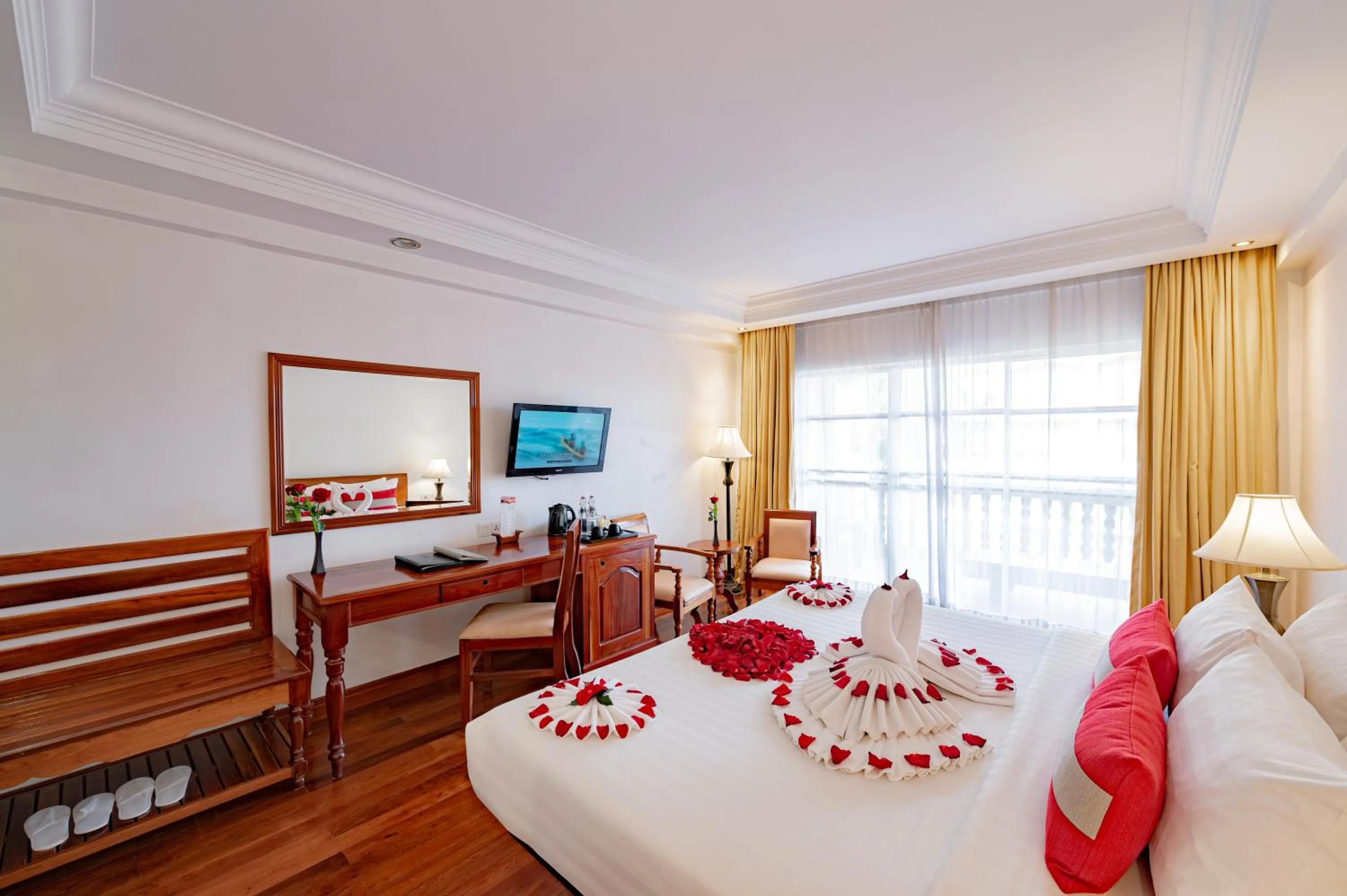 Bed in Somadevi Angkor Premium