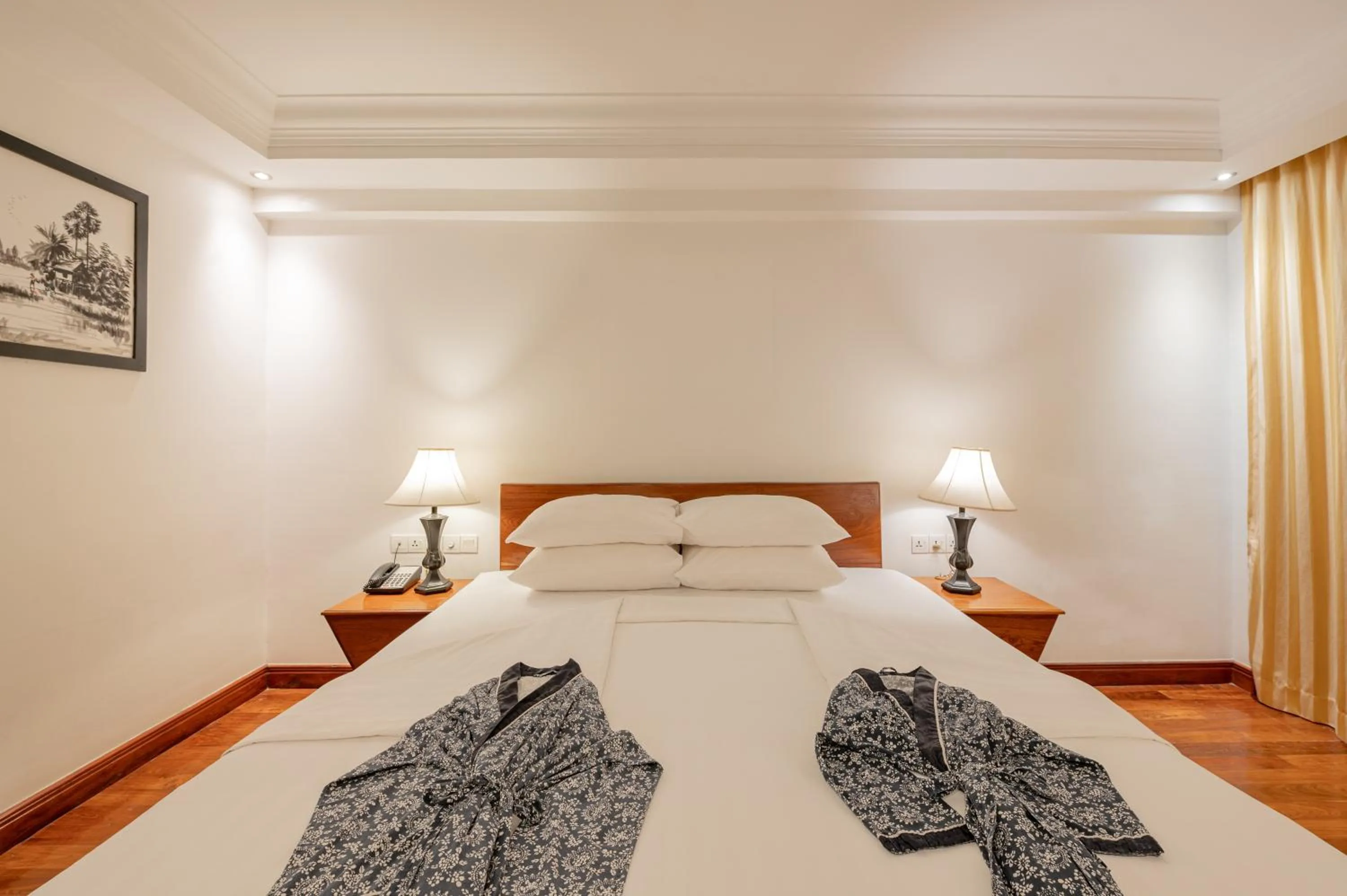 Bed in Somadevi Angkor Premium