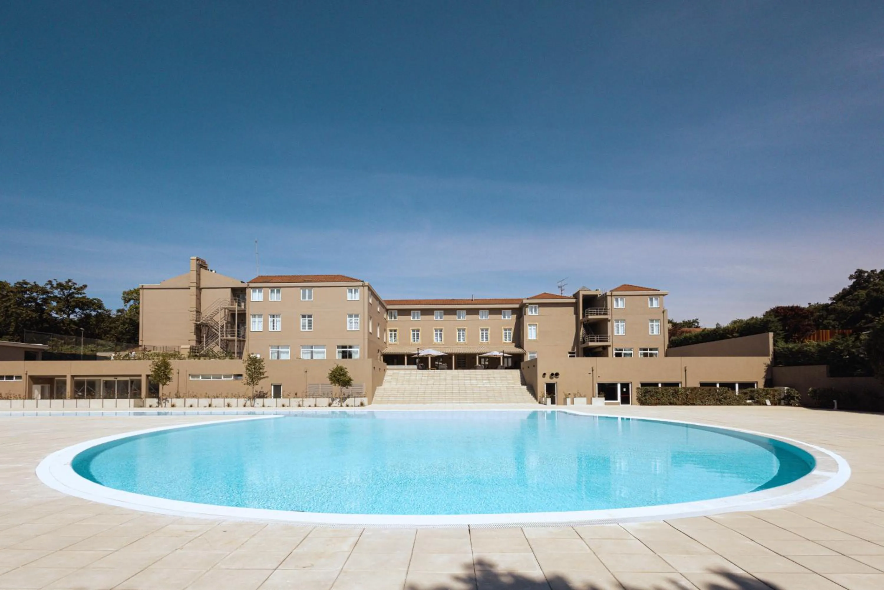 Property building in The Lince Braga