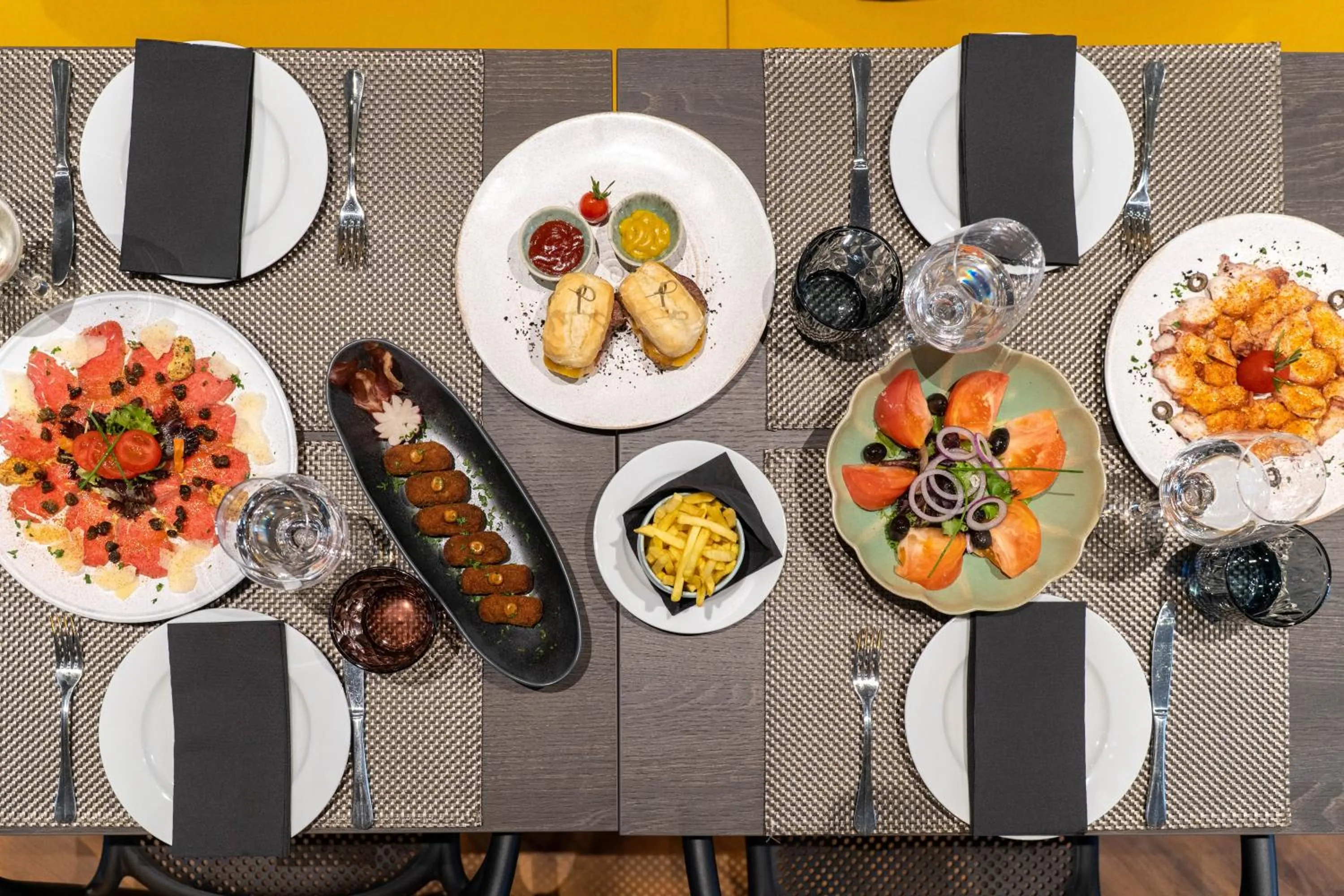 Restaurant/places to eat in The Lince Braga