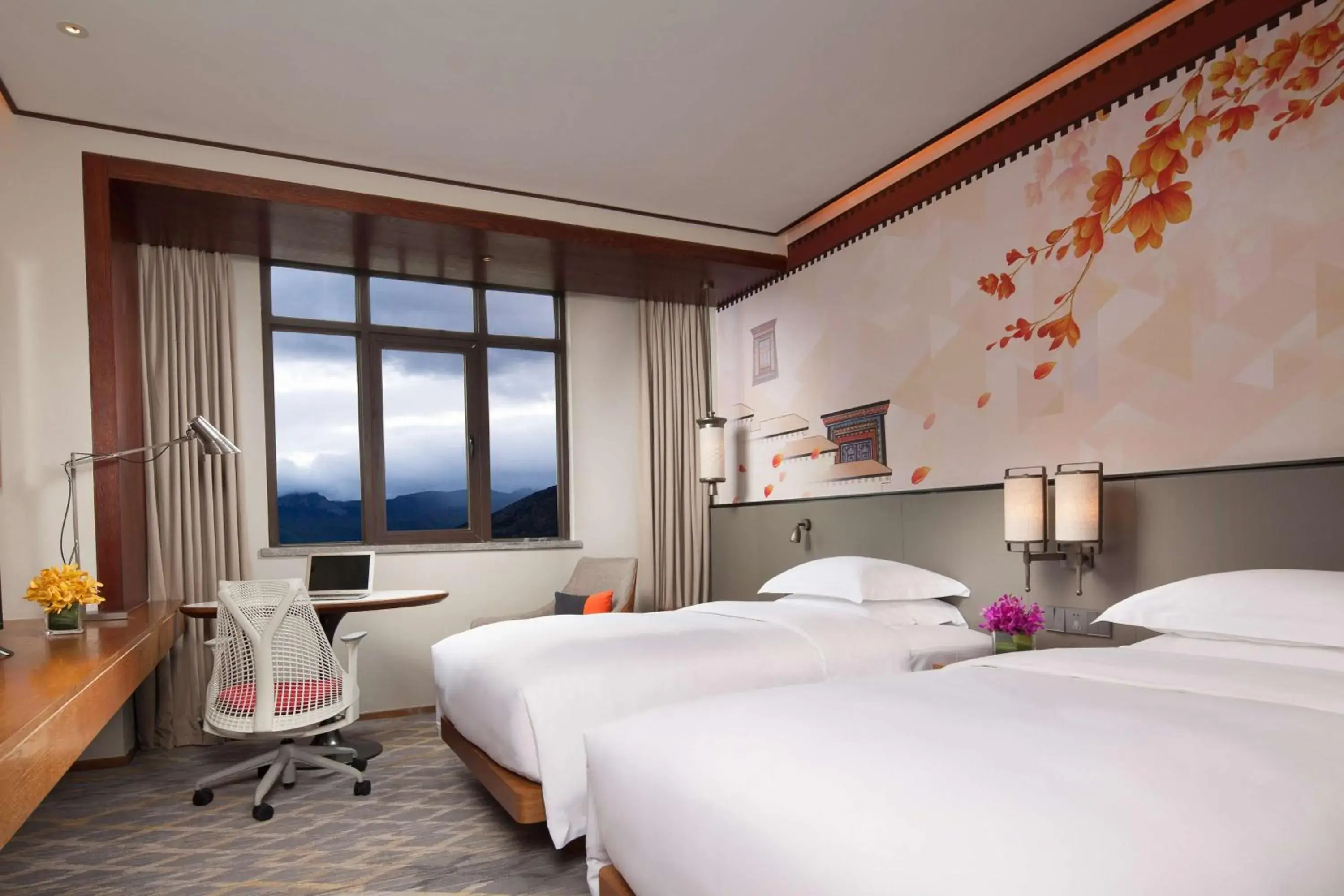 Twin Guest Room with Mountain View in Hilton Garden Inn Shangri-La Twin Guest Room with Mountain View in Hilton Garden Inn Shangri-La