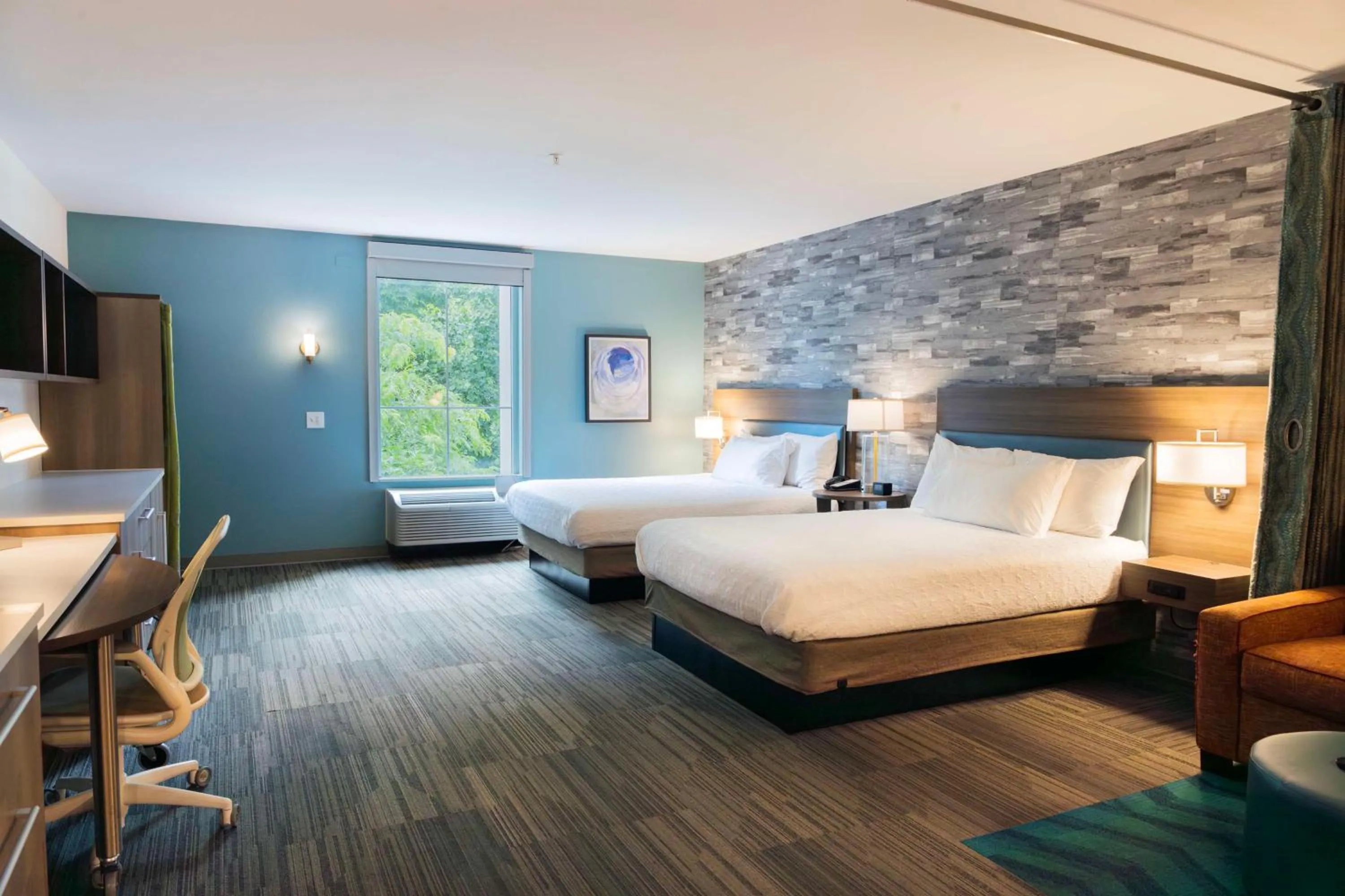 Bed in Home2 Suites By Hilton Dayton Centerville