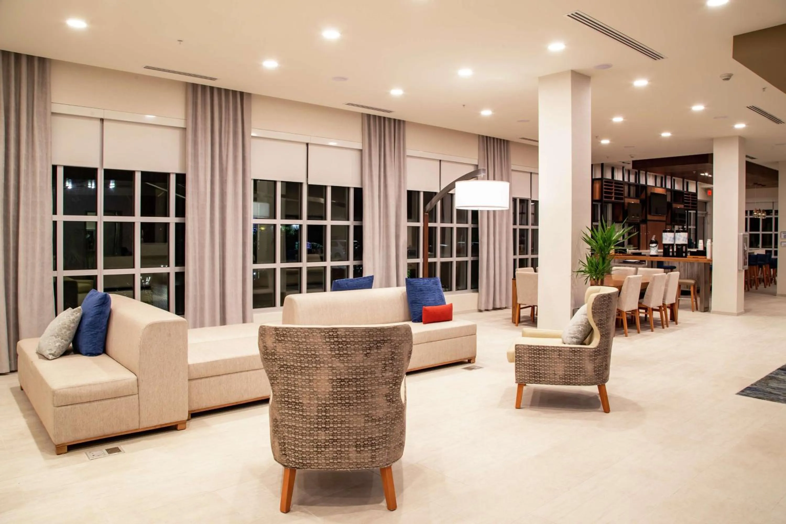 Lobby or reception in Hilton Garden Inn Tampa - Wesley Chapel