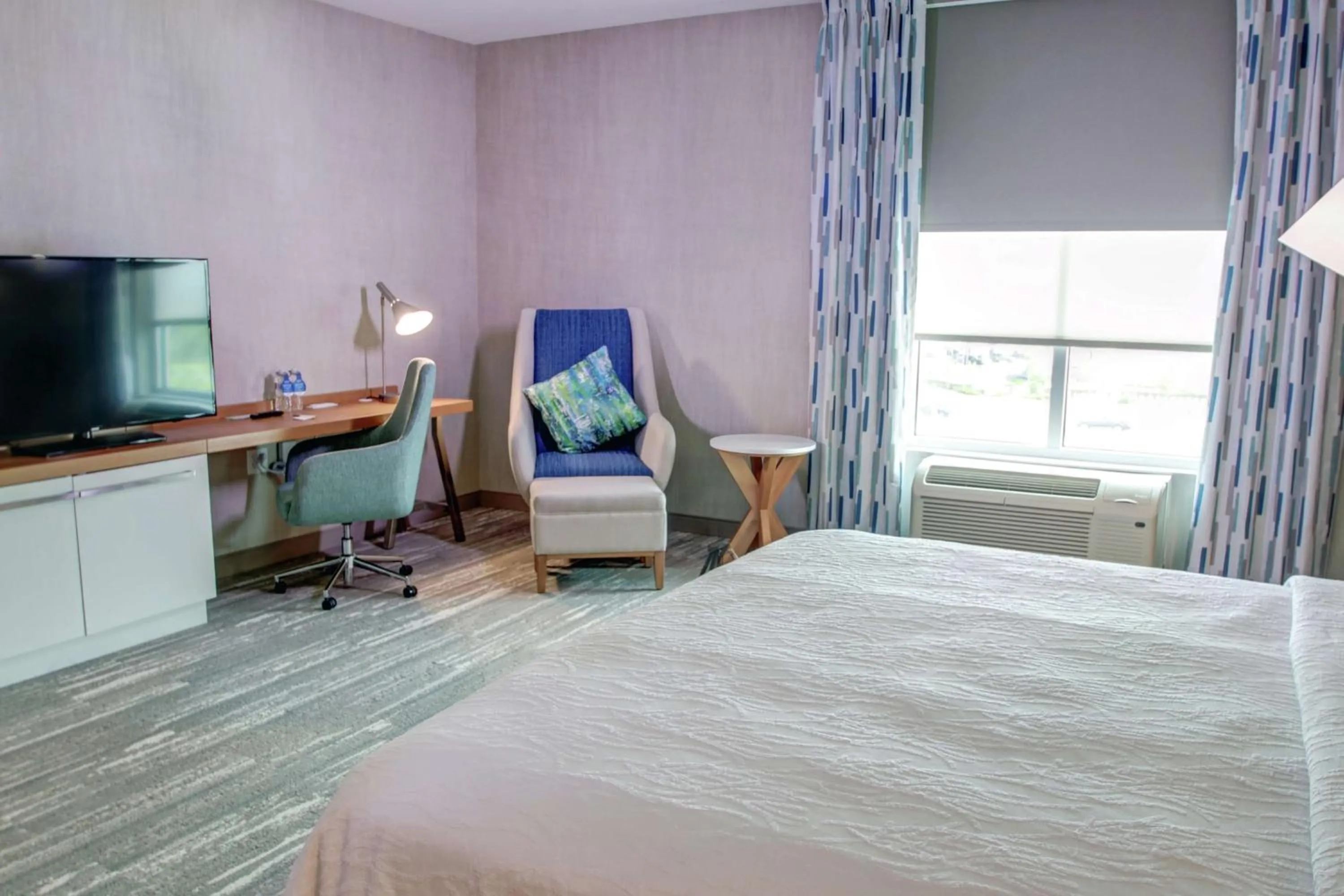 Bedroom, Bed in Hilton Garden Inn Tampa - Wesley Chapel