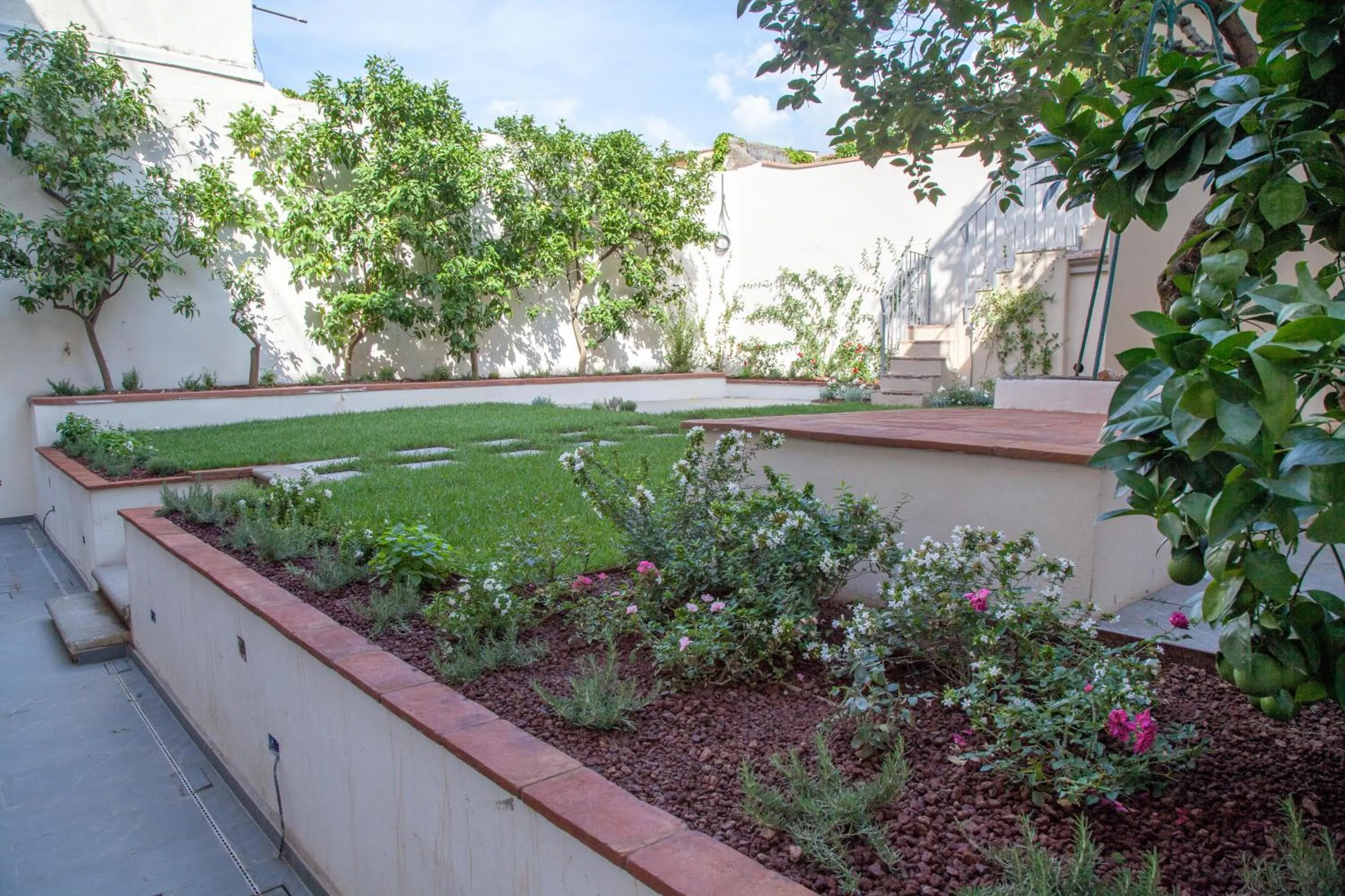 Property building in Il Giardino Dei Semplici