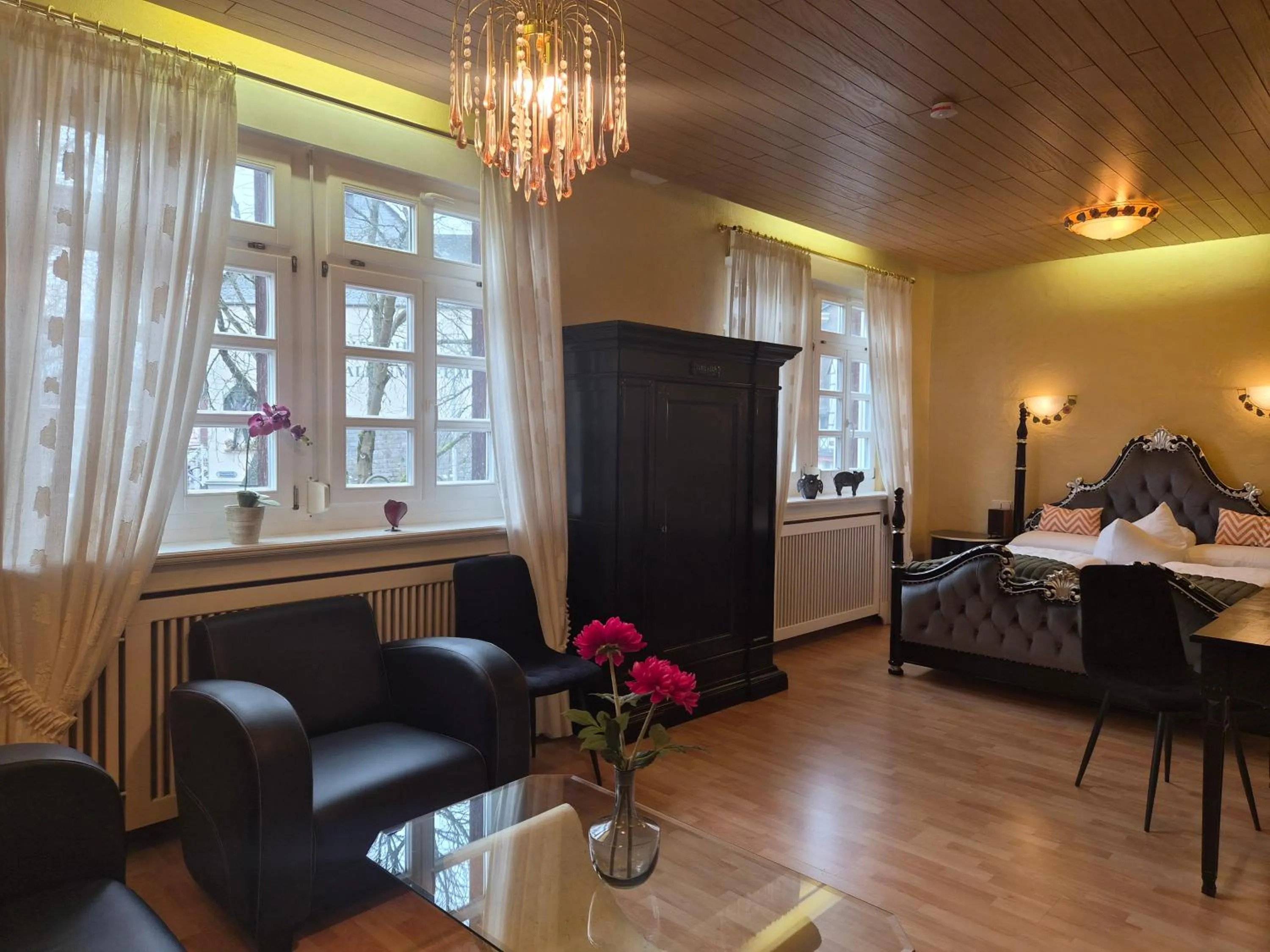 Photo of the whole room, Bed in Hotel Schloßschenke