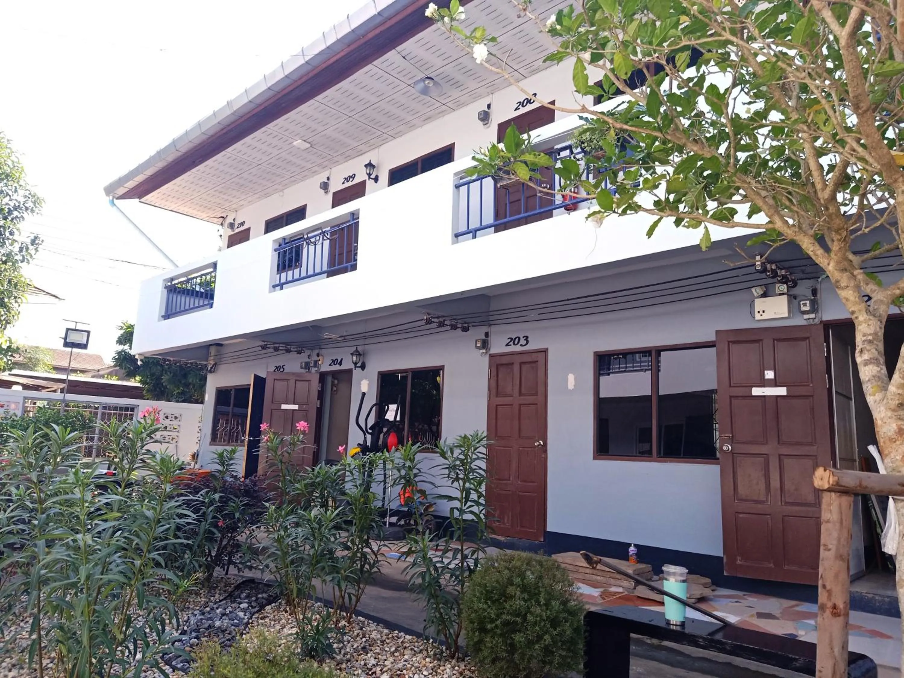 Property building in Baan Nuk Anong