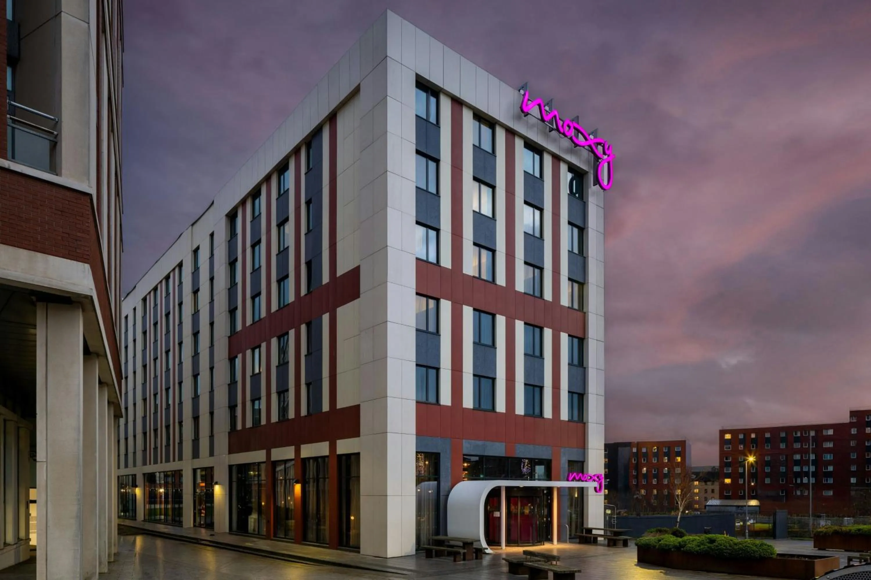 Property building in Moxy Glasgow Merchant City