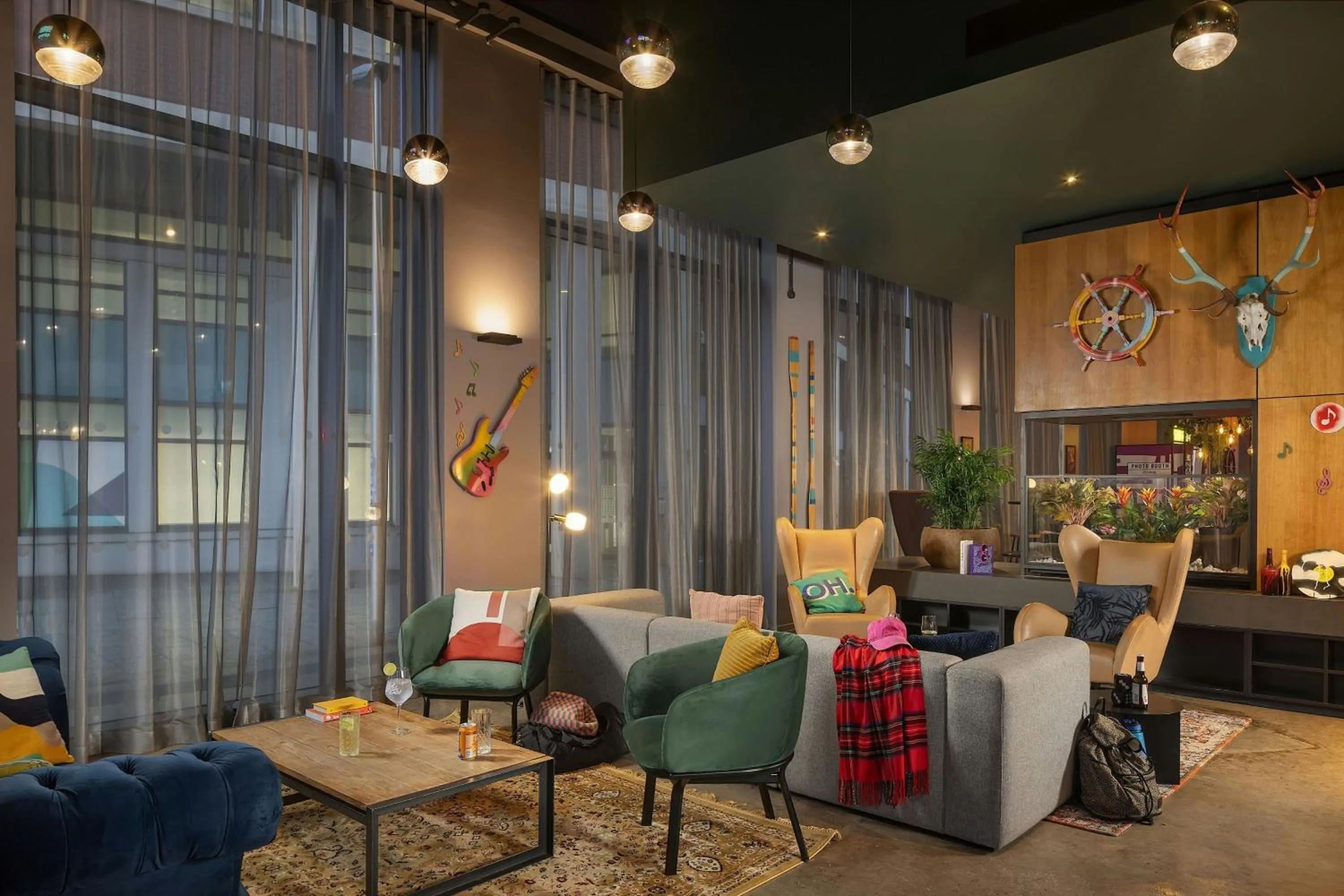 Lounge or bar in Moxy Glasgow Merchant City