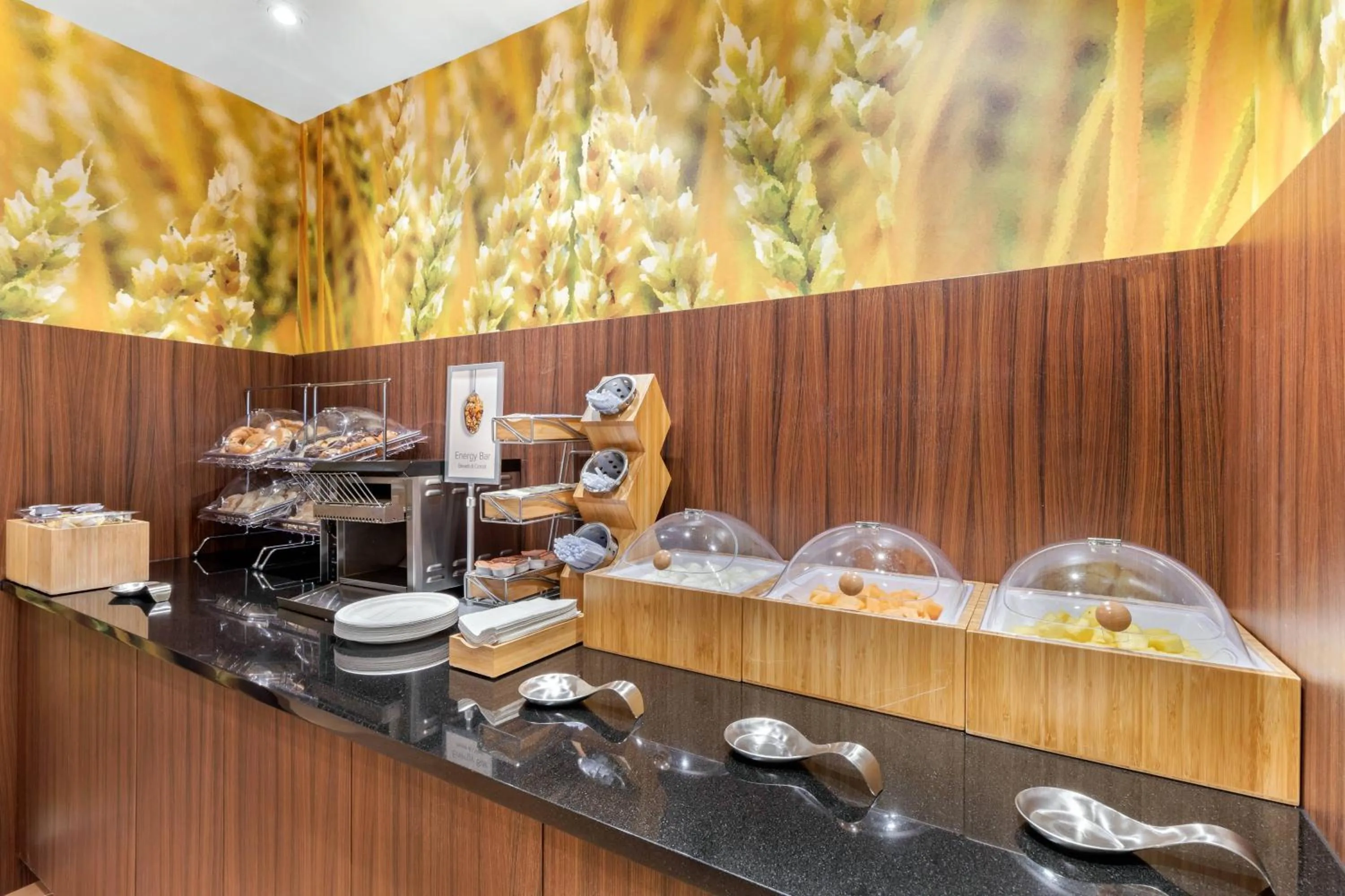 Breakfast in Fairfield Inn & Suites by Marriott Mebane