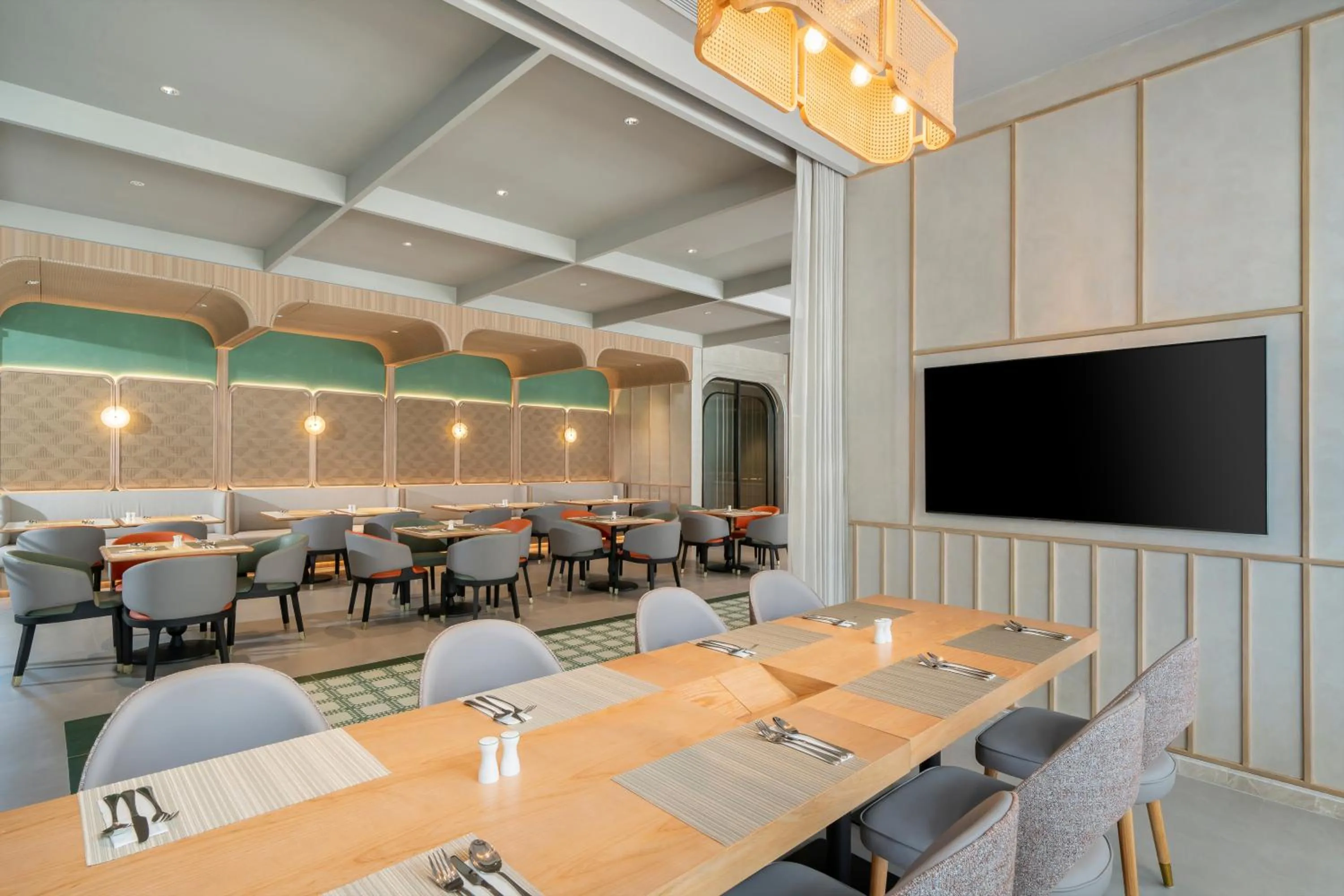 Restaurant/places to eat in Hyatt Place Bangkok Sukhumvit 1