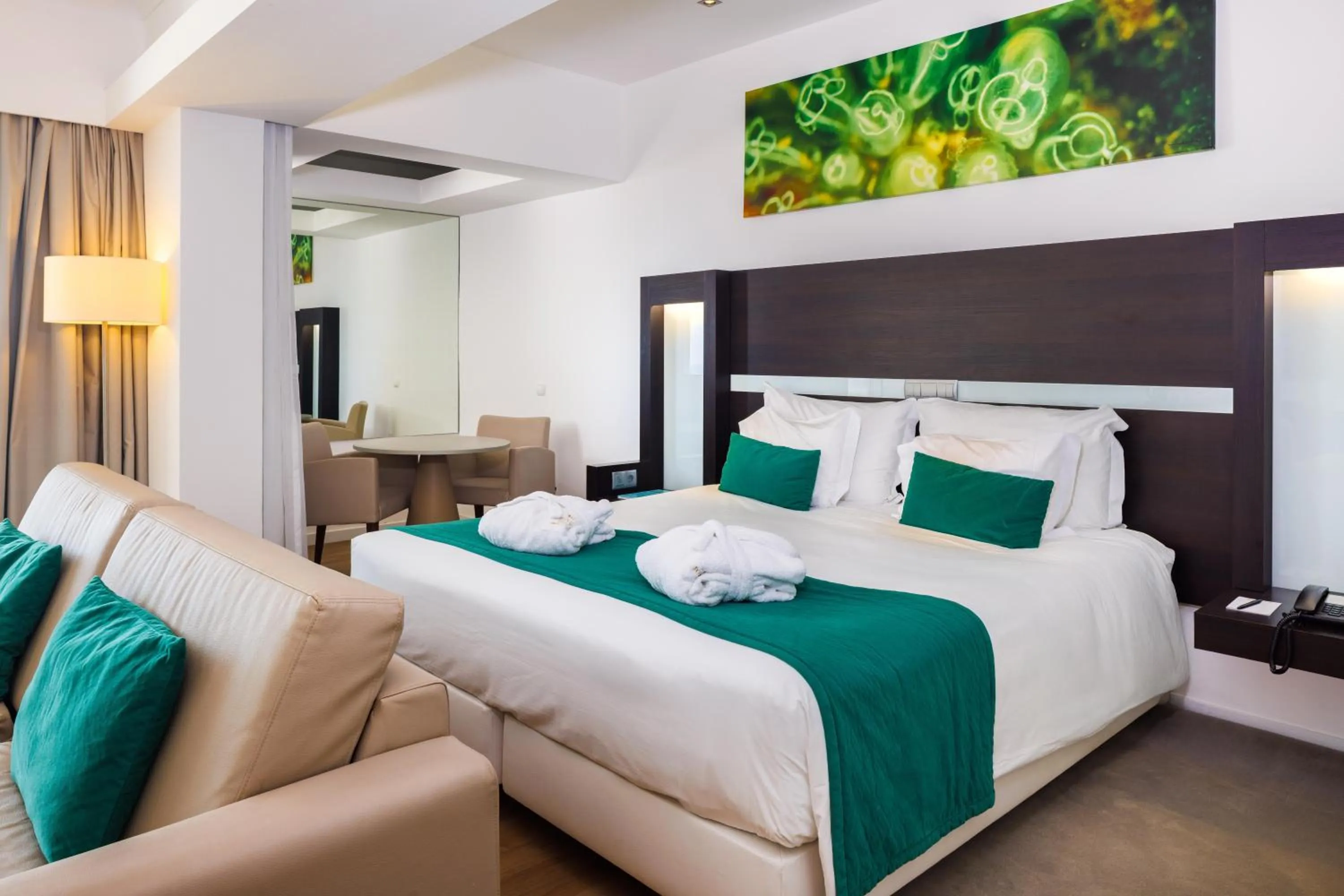 Balcony/Terrace, Bed in Jupiter Algarve Hotel - Beach & Spa