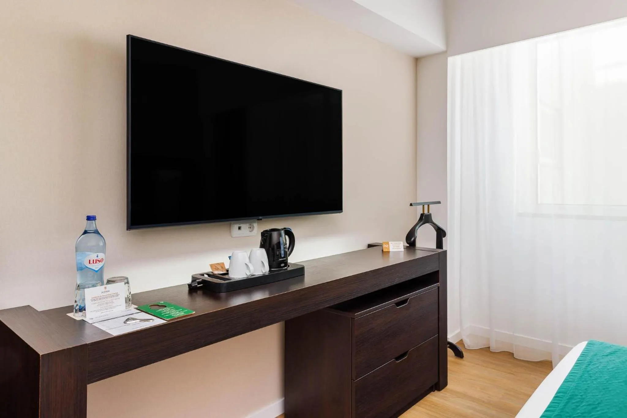 TV and multimedia, Bed in Jupiter Algarve Hotel - Beach & Spa