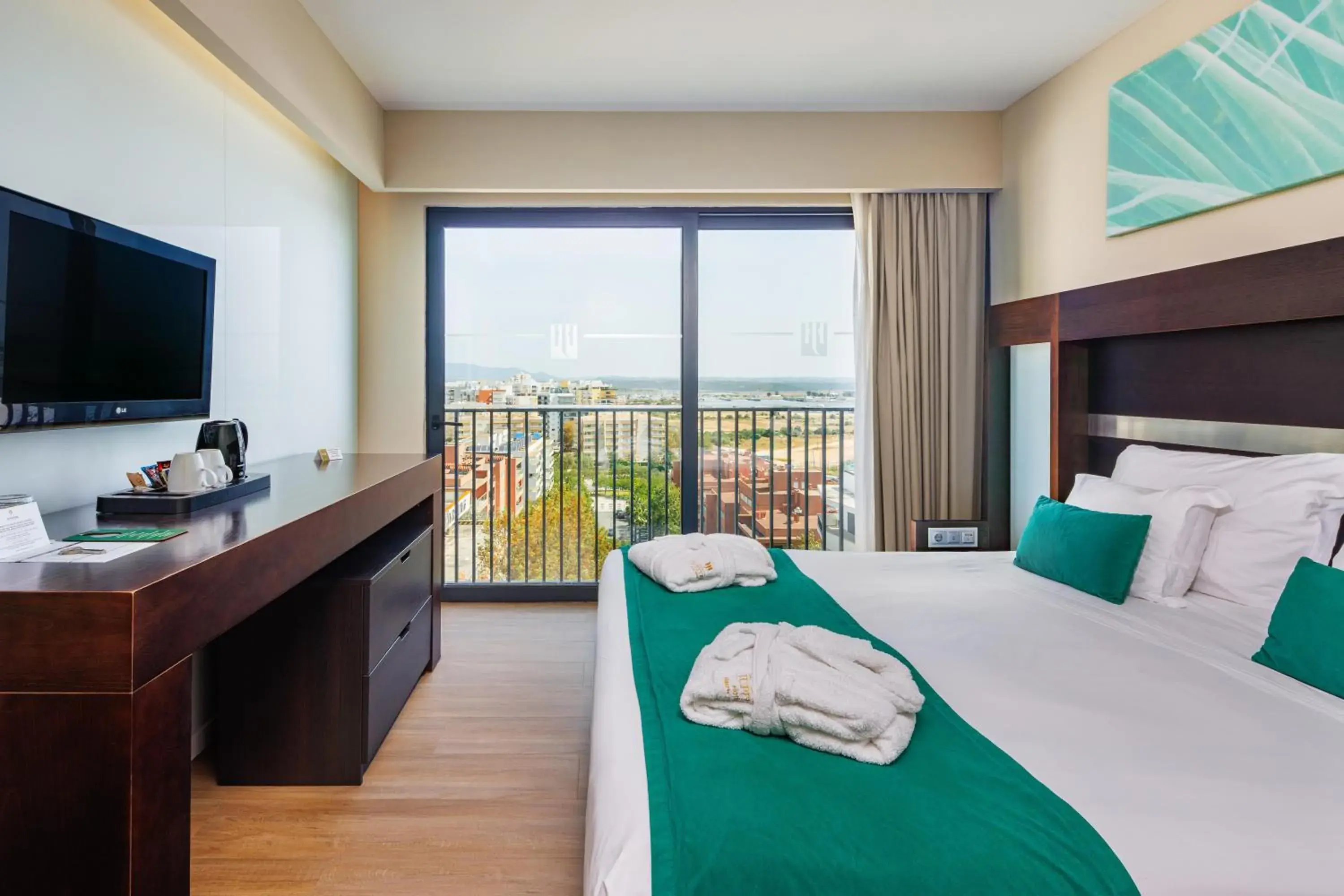 Suite in Jupiter Algarve Hotel - Beach & Spa Suite in Jupiter Algarve Hotel - Beach & Spa