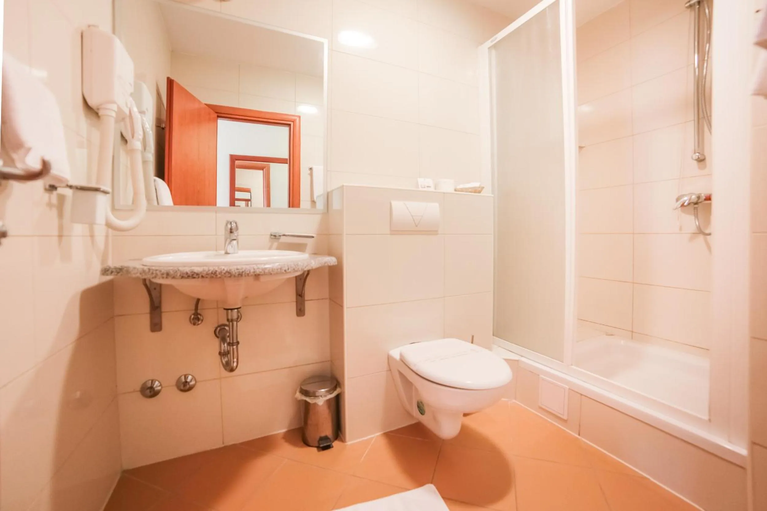 Bathroom in Hotel Merlot