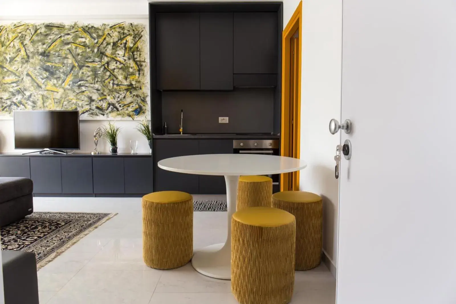 King Room with Roll-In Shower - single occupancy - Disability Access in Hotel CineApollo - Ogni camera un film! King Room with Roll-In Shower - single occupancy - Disability Access in Hotel CineApollo - Ogni camera un film!