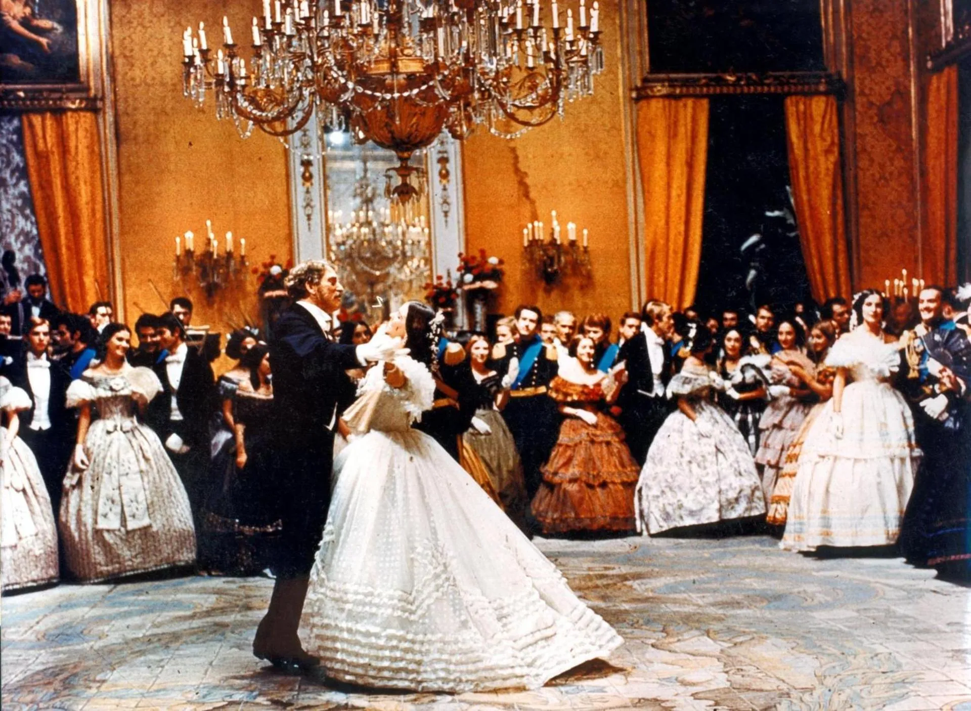 People in Hotel CineApollo - Ogni camera un film!