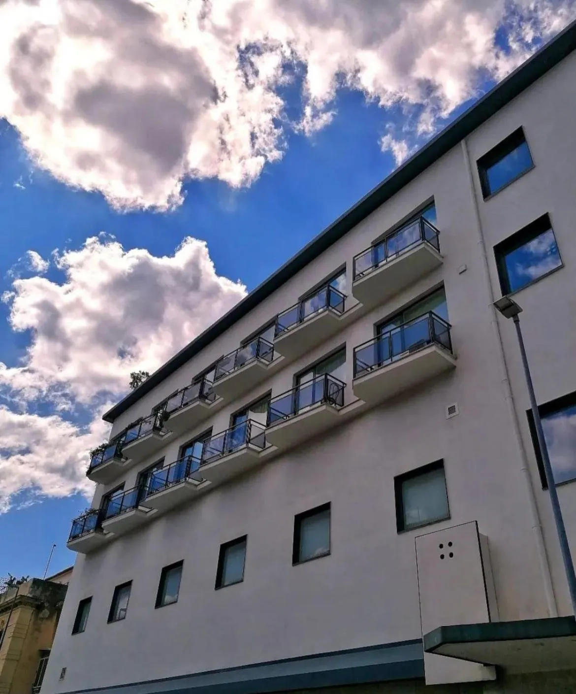 Property building in Hotel CineApollo - Ogni camera un film!