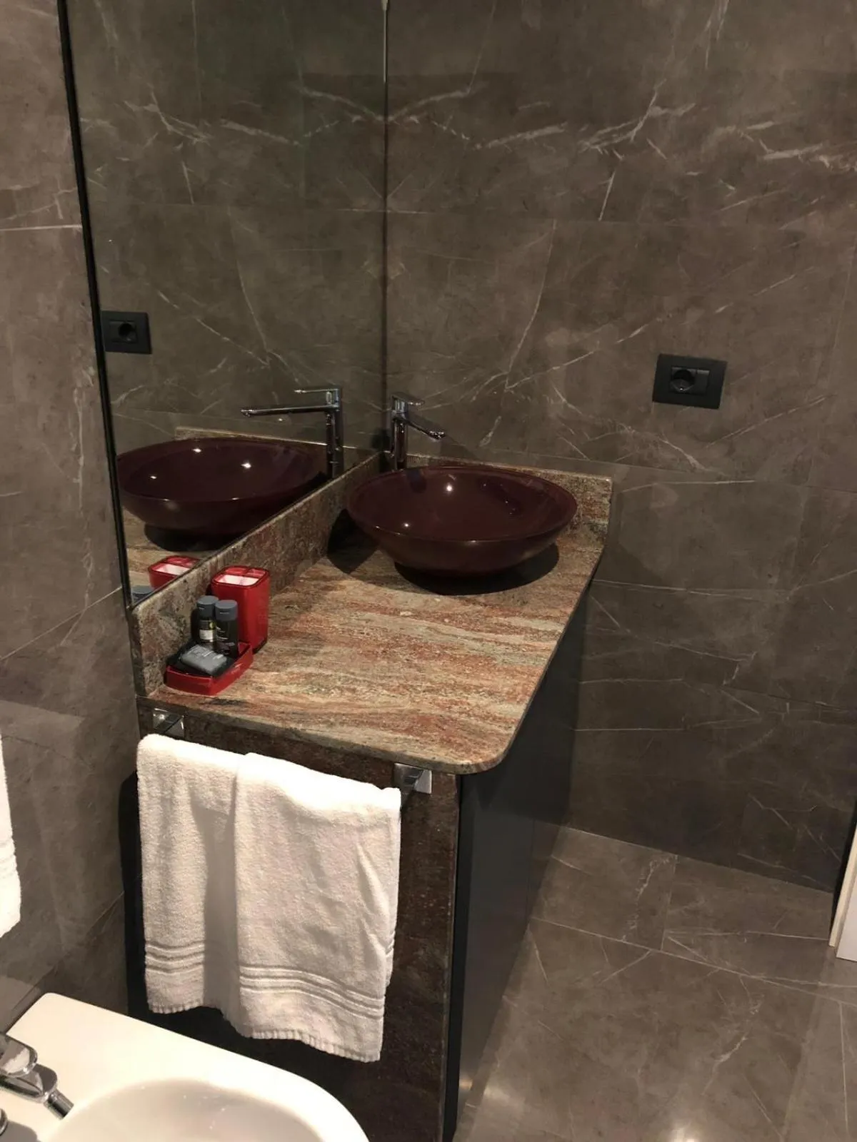 Bathroom in Hotel CineApollo - Ogni camera un film!