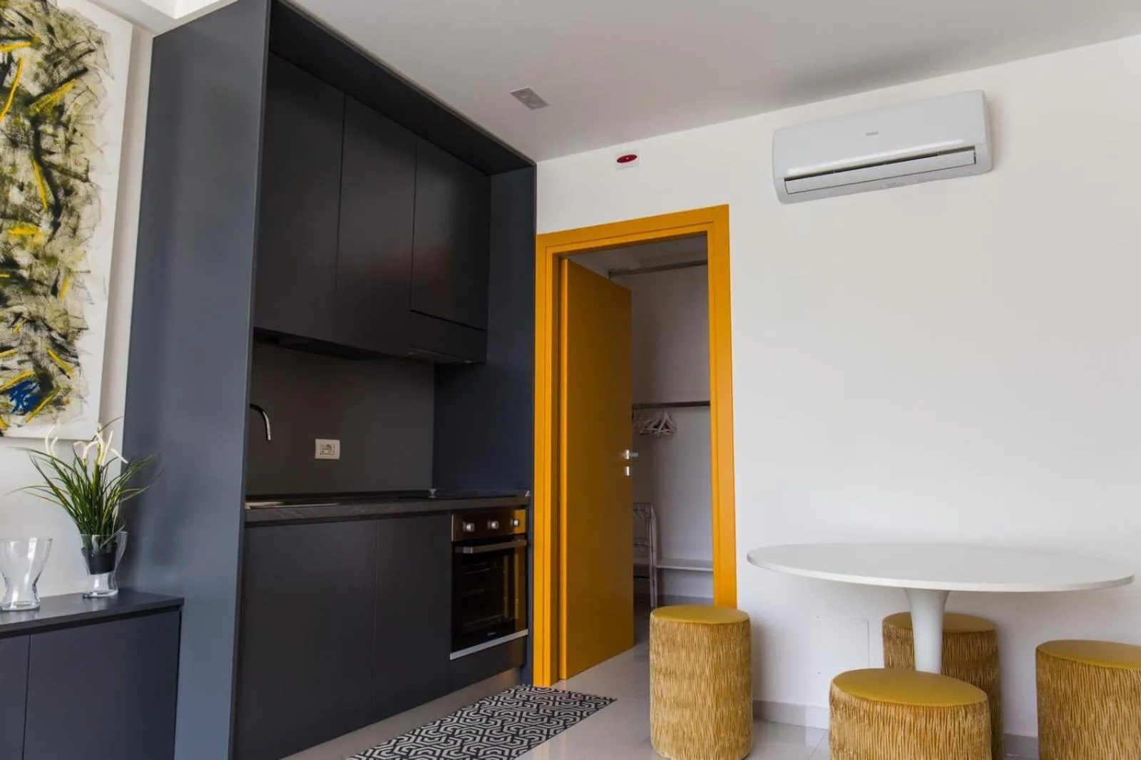 kitchen in Hotel CineApollo - Ogni camera un film!