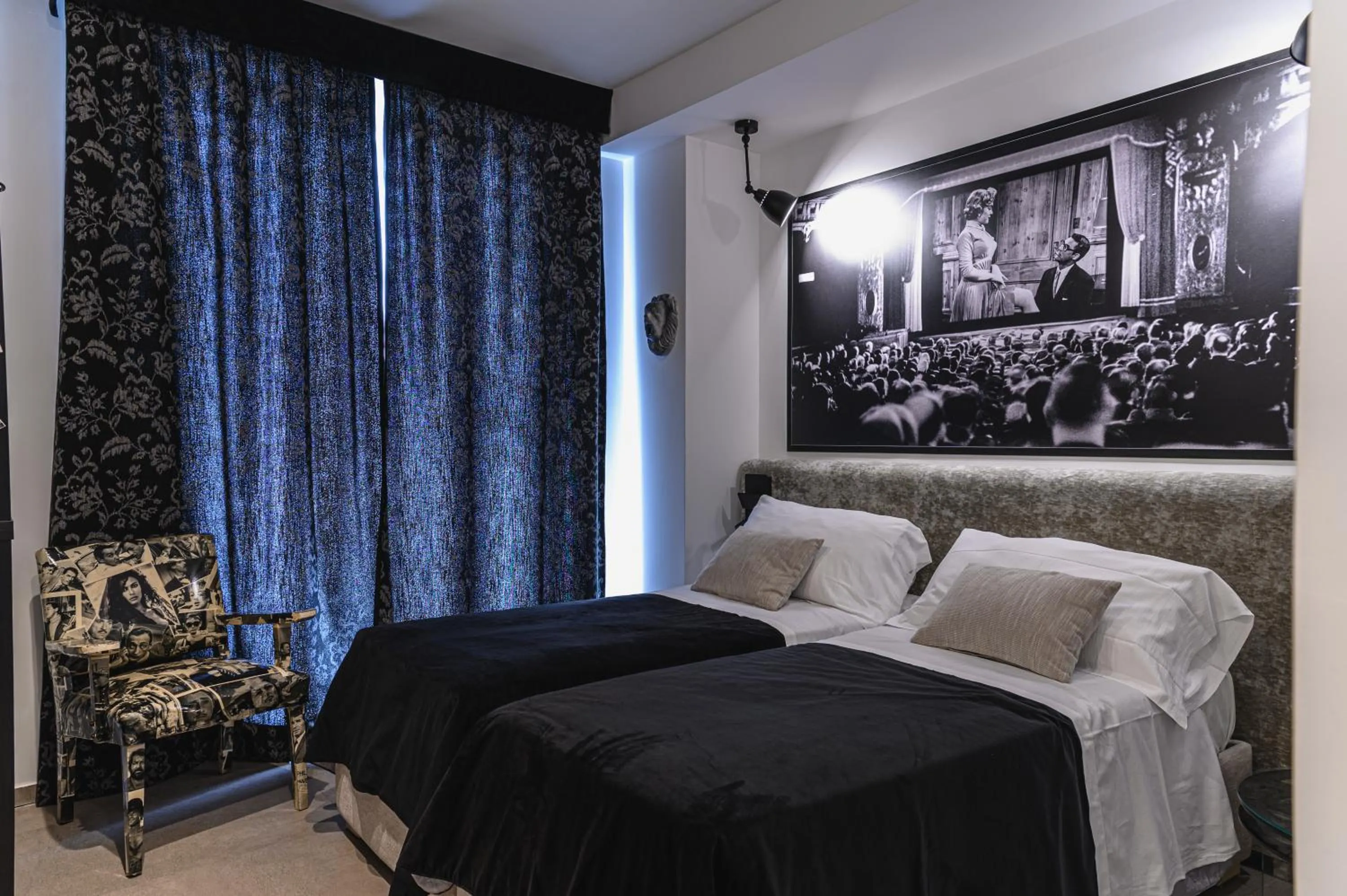 Bed in Hotel CineApollo - Ogni camera un film!