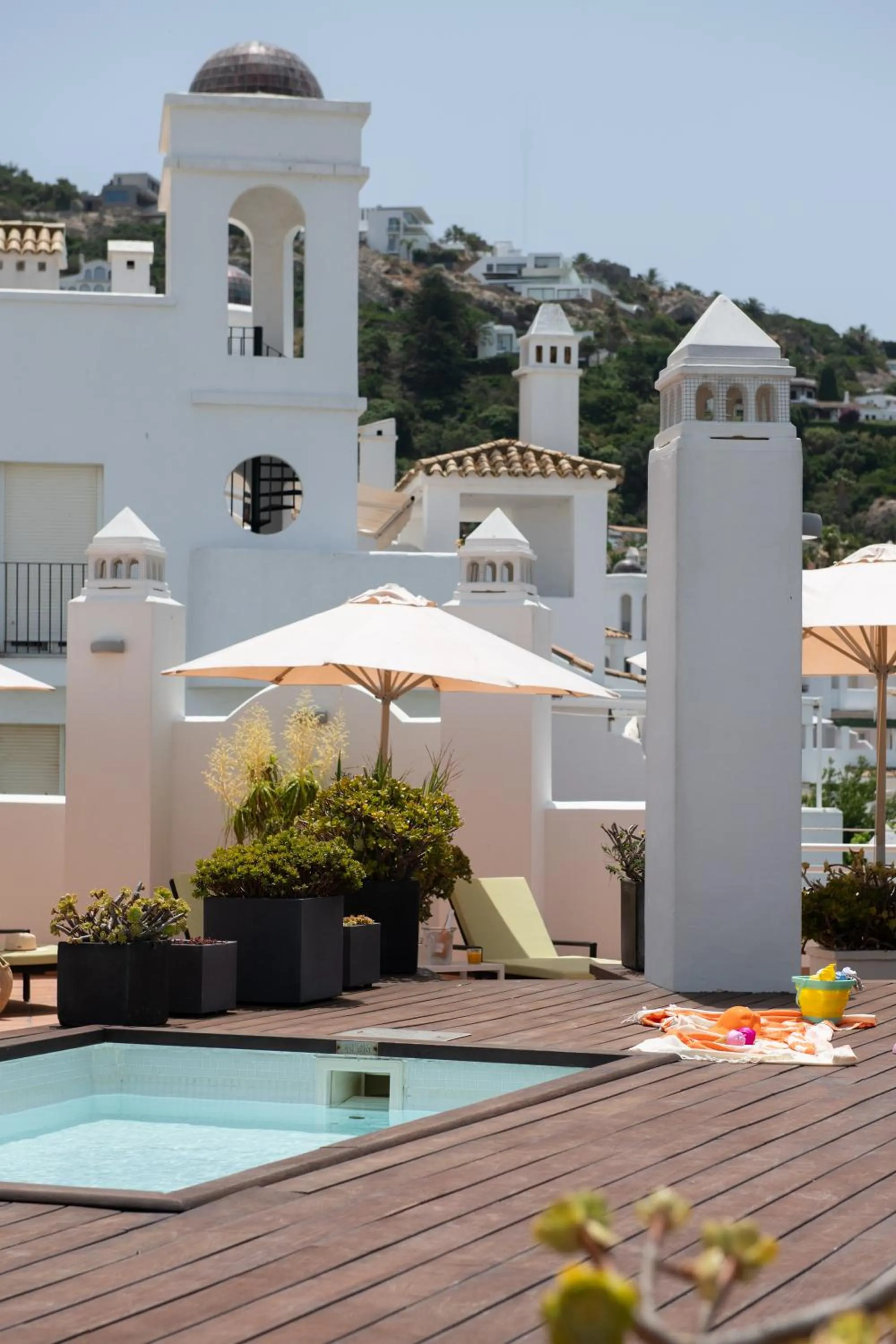 Swimming pool in Hotel Atlántico