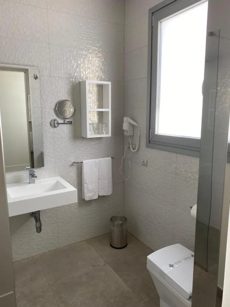 Shower in Hotel Atlántico