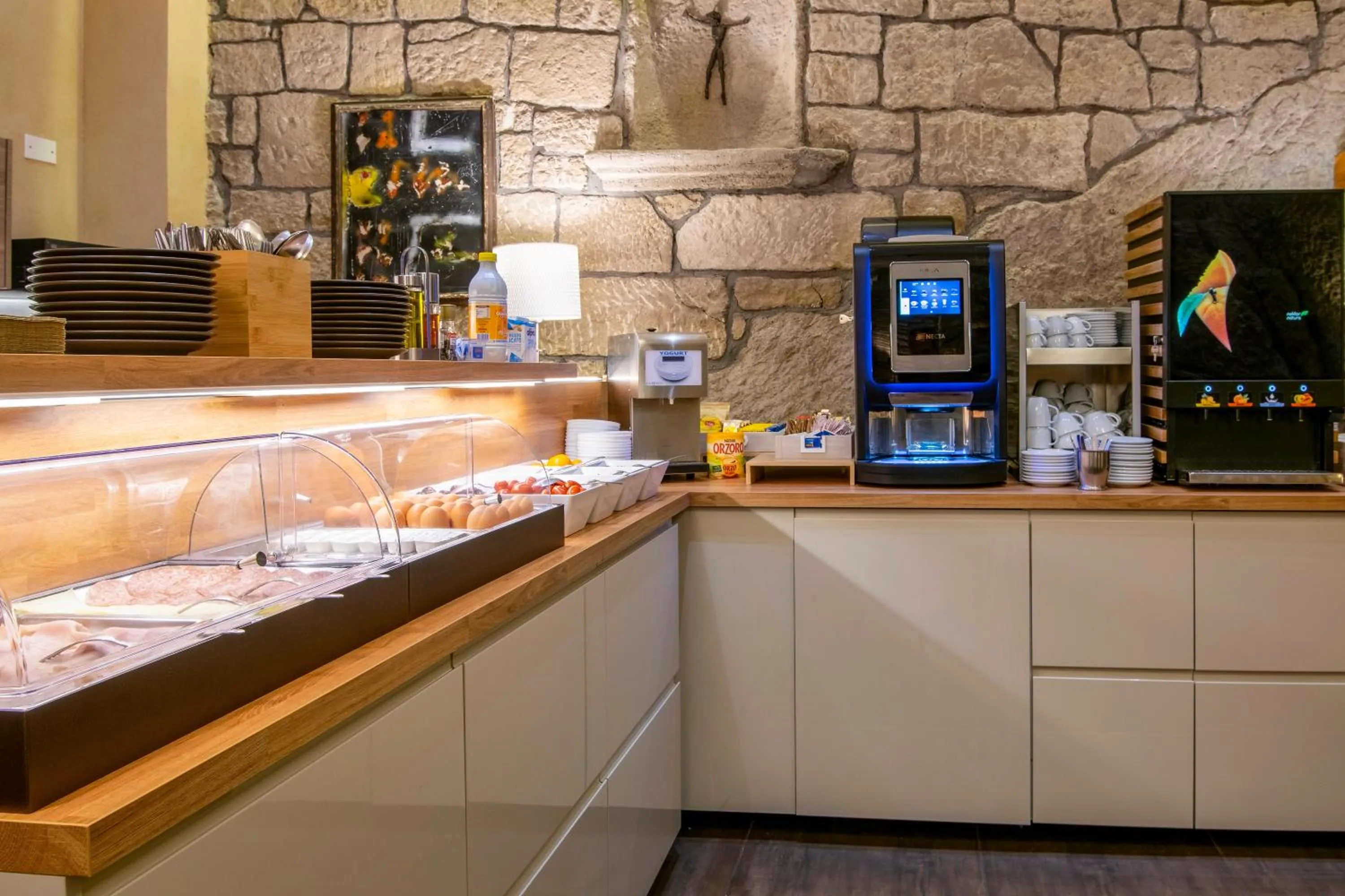 Breakfast in La Grotta Hotel