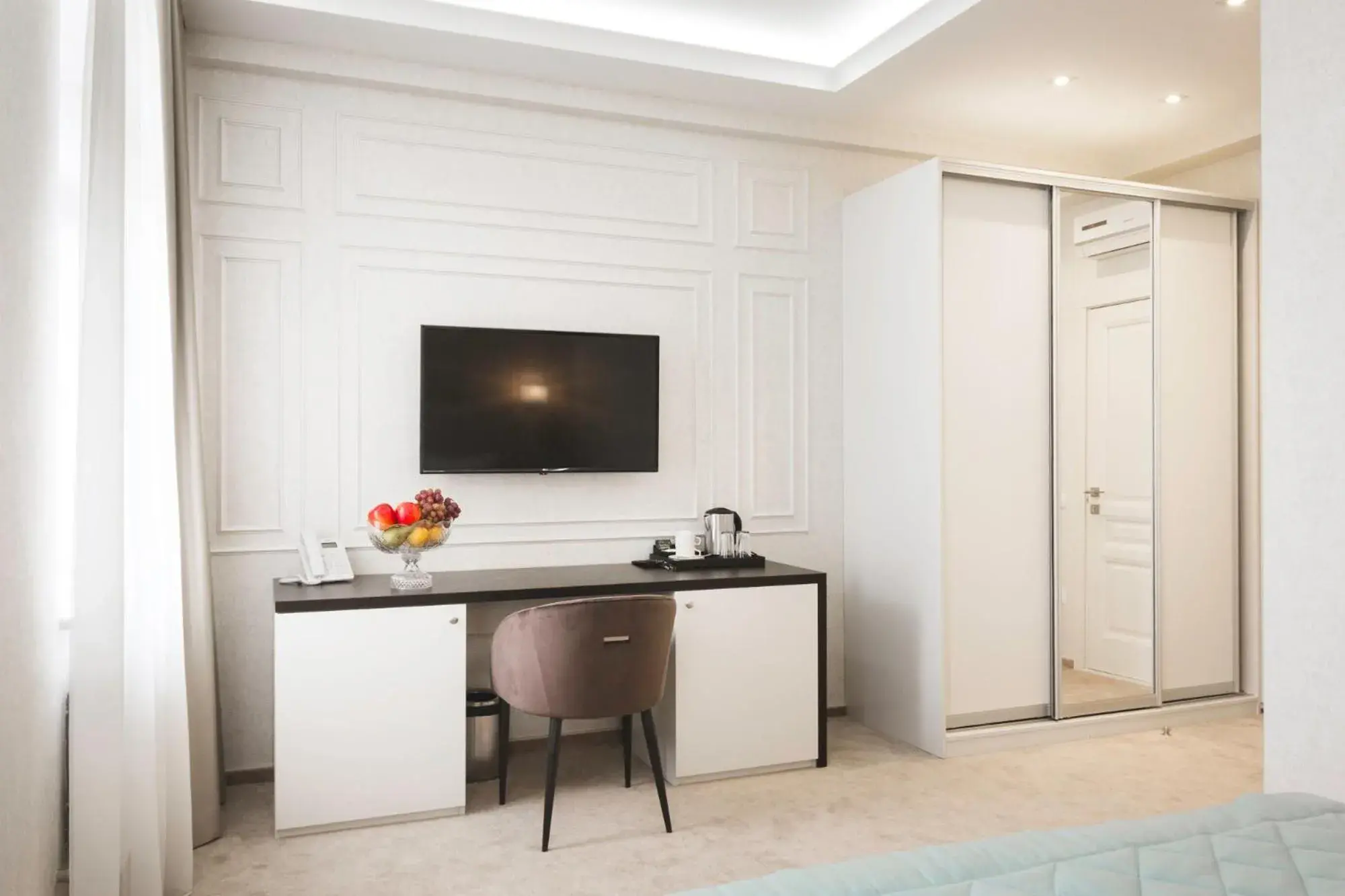 Standard King Room - single occupancy in Roxen Hotel&Spa Standard King Room - single occupancy in Roxen Hotel&Spa