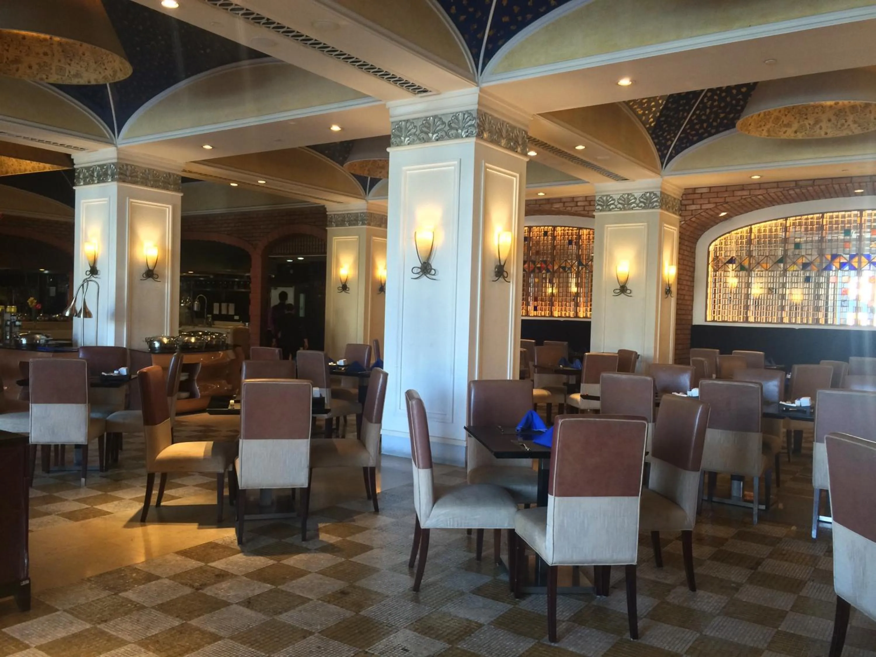 Restaurant/Places to Eat in The Interlaken OCT Hotel