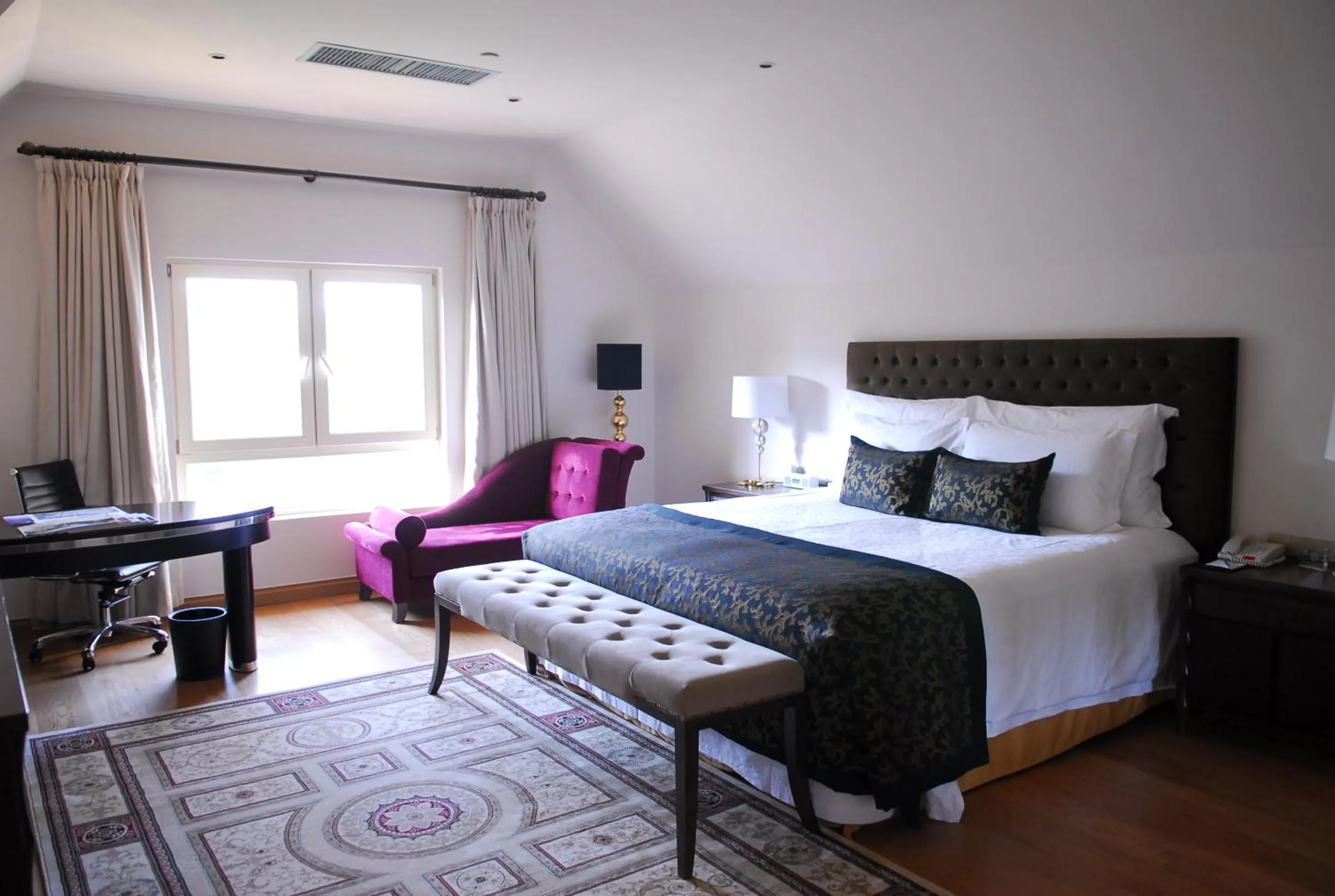 Photo of the whole room in The Interlaken OCT Hotel